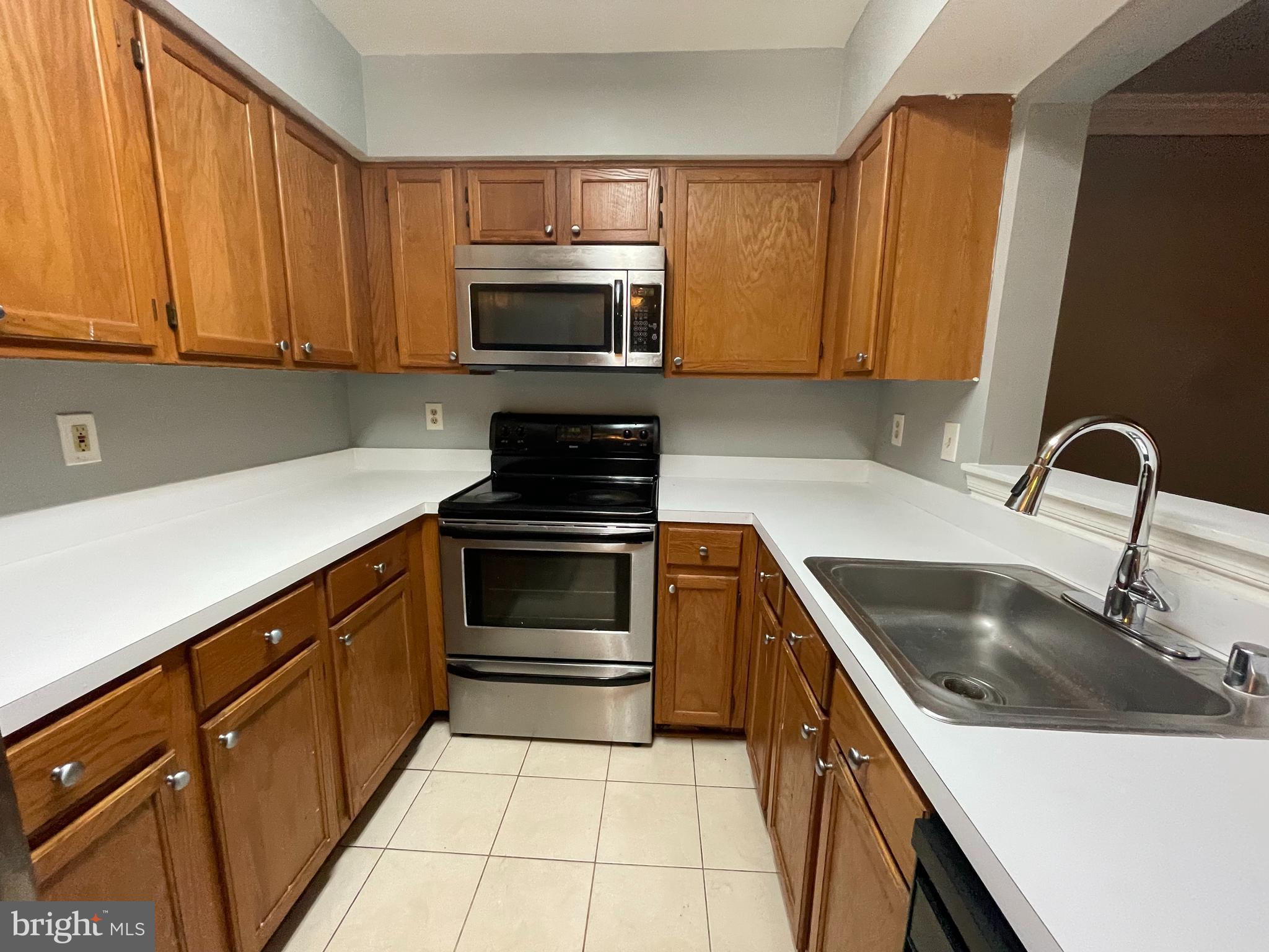 GLENSFORD CONDO - Residential