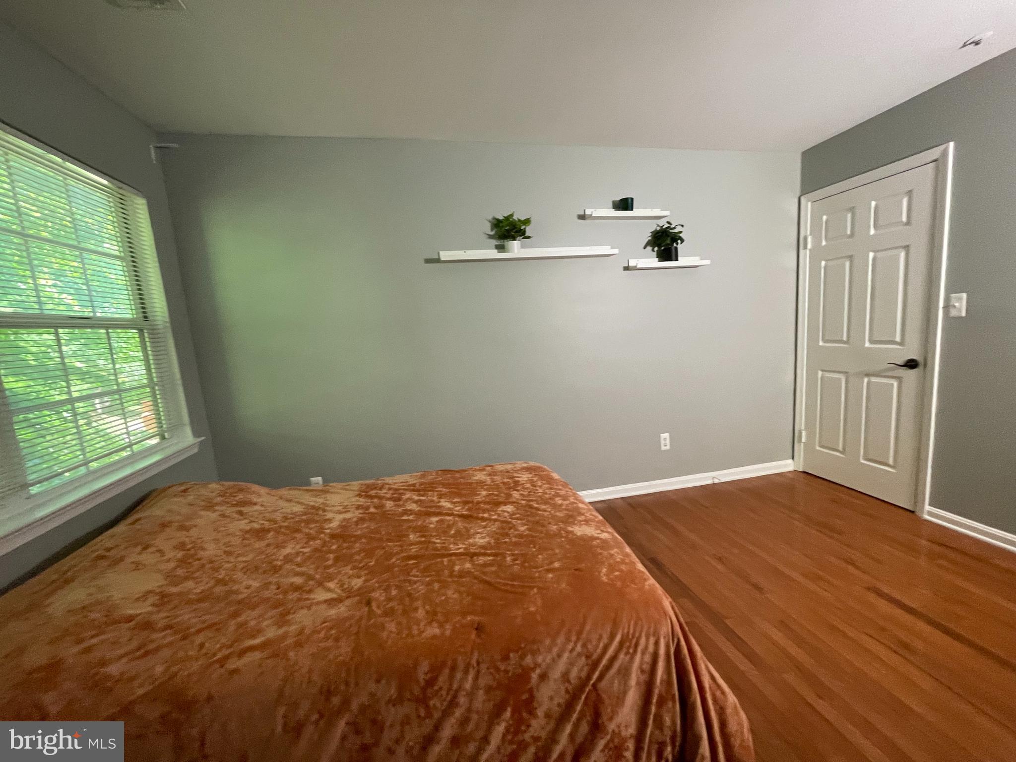 GLENSFORD CONDO - Residential