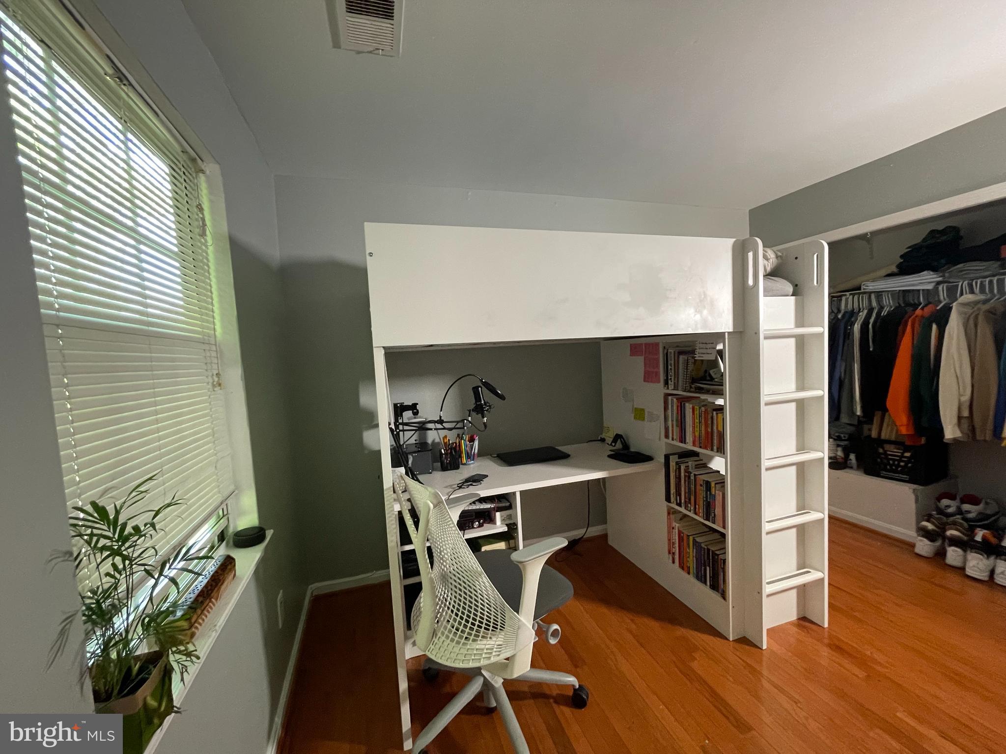 GLENSFORD CONDO - Residential