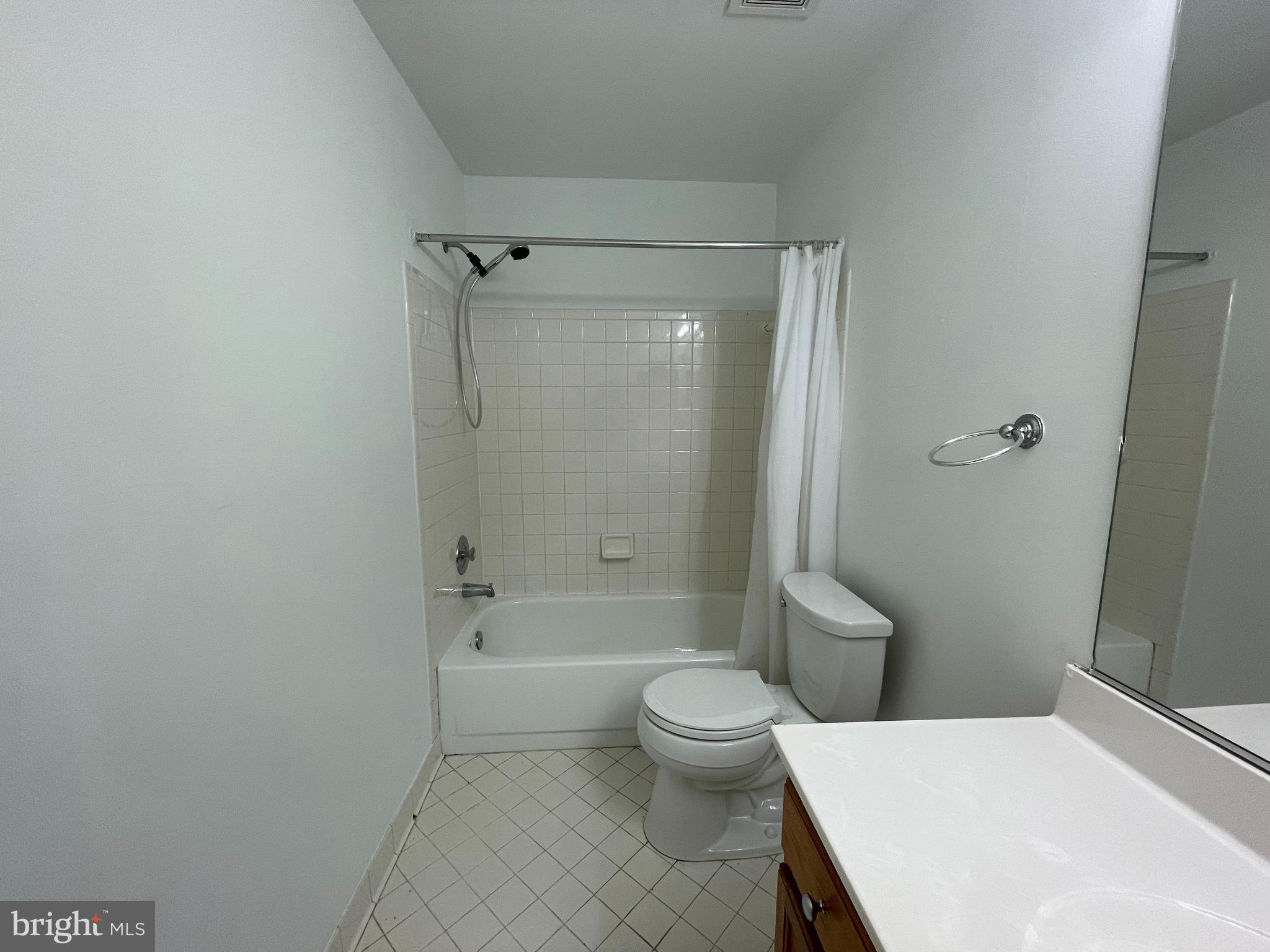 GLENSFORD CONDO - Residential