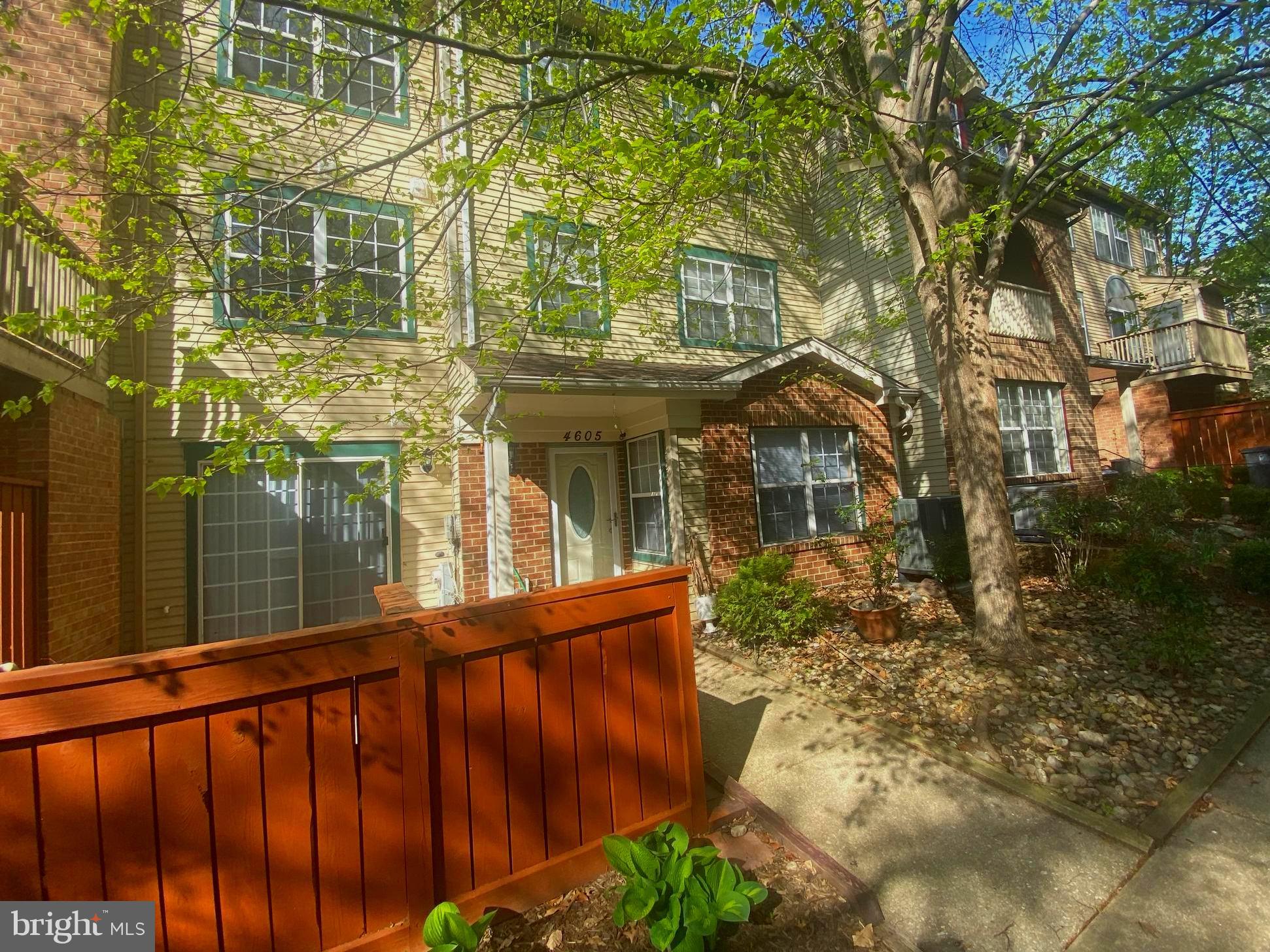 GLENSFORD CONDO - Residential