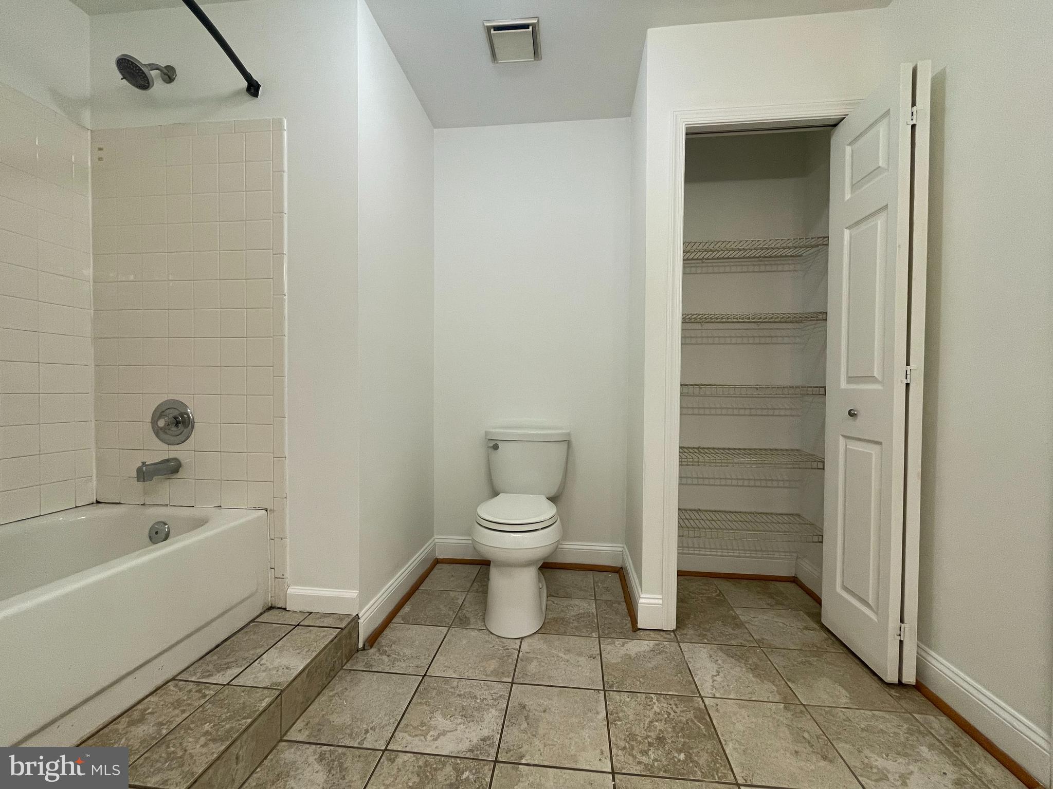 GLENSFORD CONDO - Residential