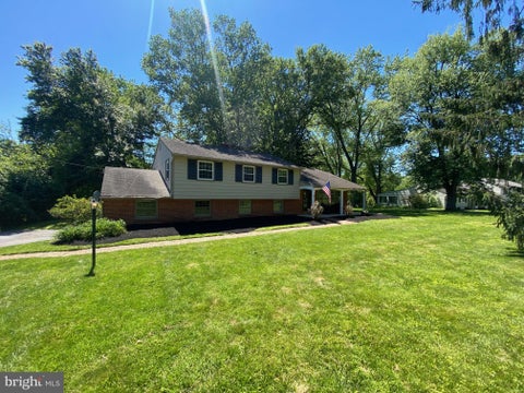 Homes For Sale - 1043 Carolyn Drive<br/> WEST CHESTER, PA 19382