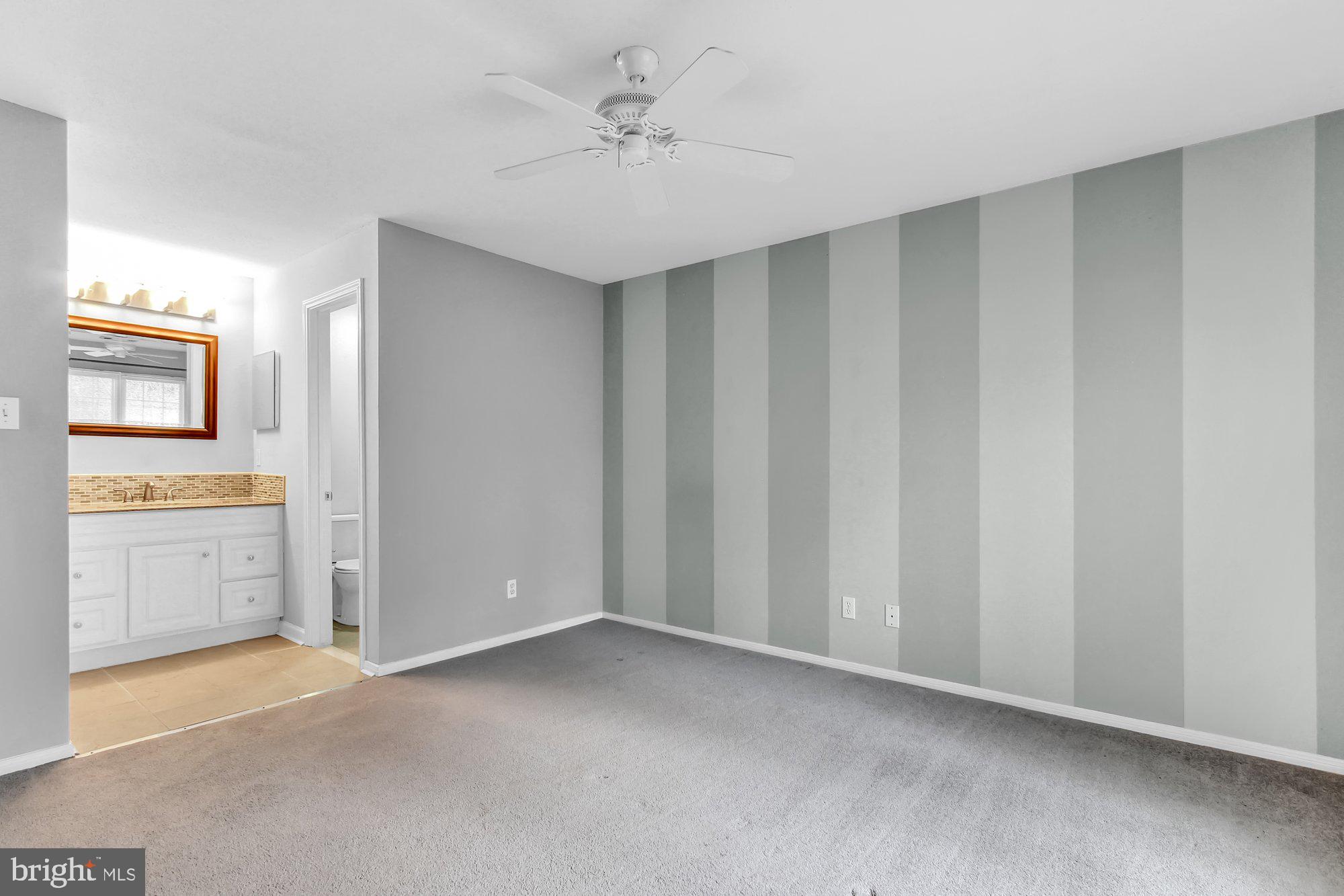 ENGLISH COUNTRY MANOR - Residential Lease