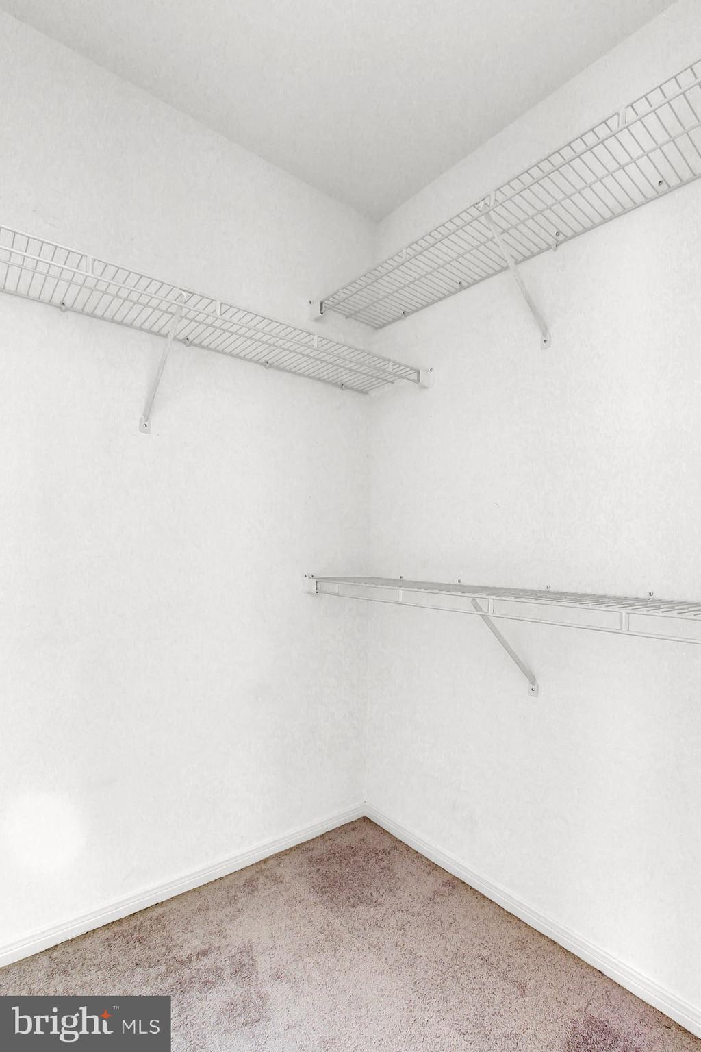 ENGLISH COUNTRY MANOR - Residential Lease