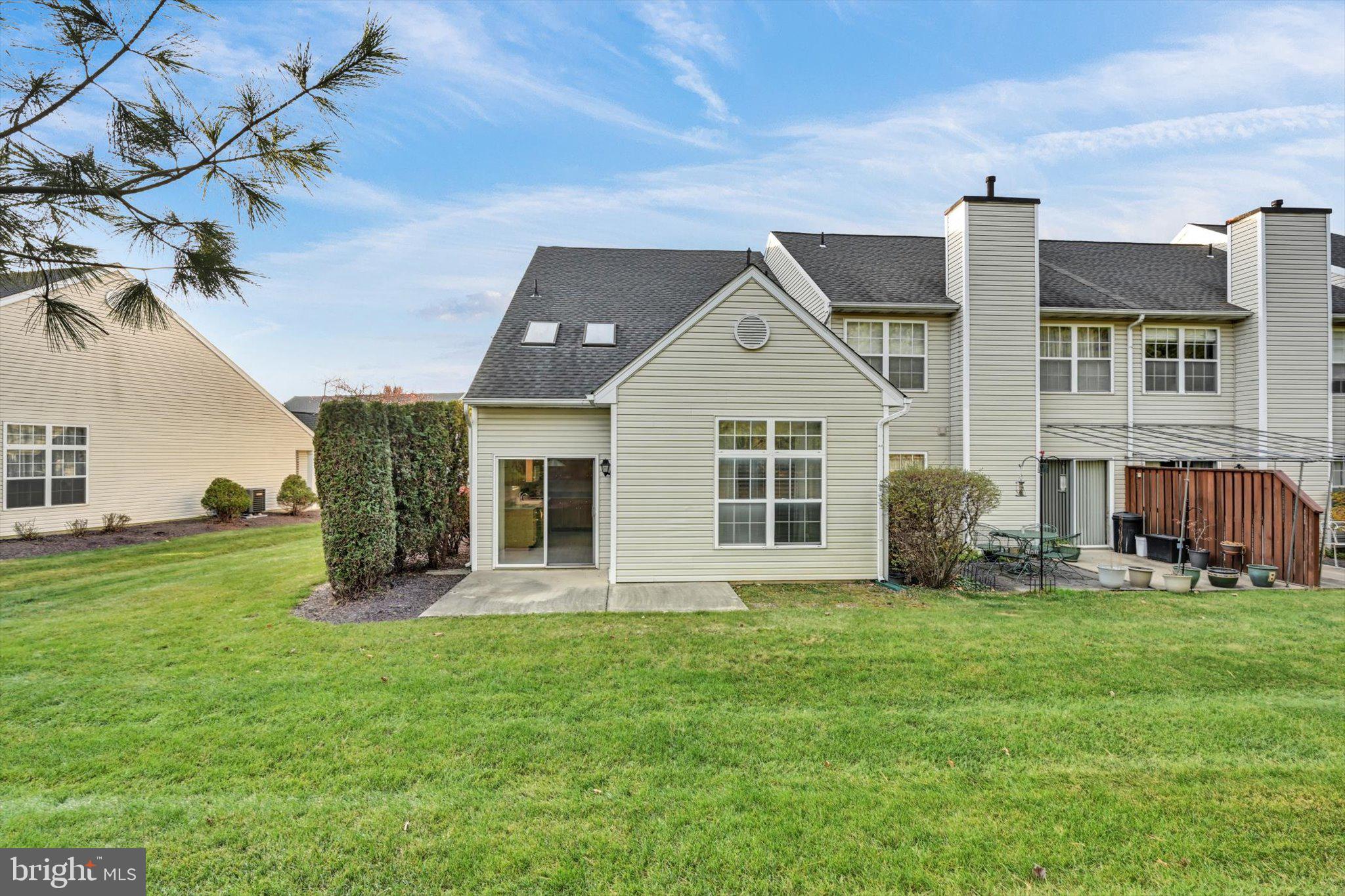 SPRING RIDGE - Residential