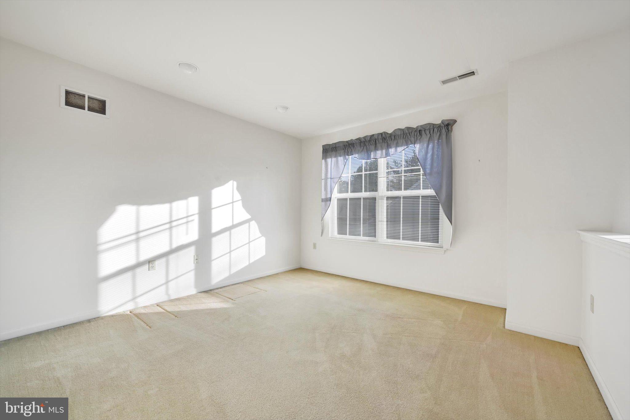 SPRING RIDGE - Residential