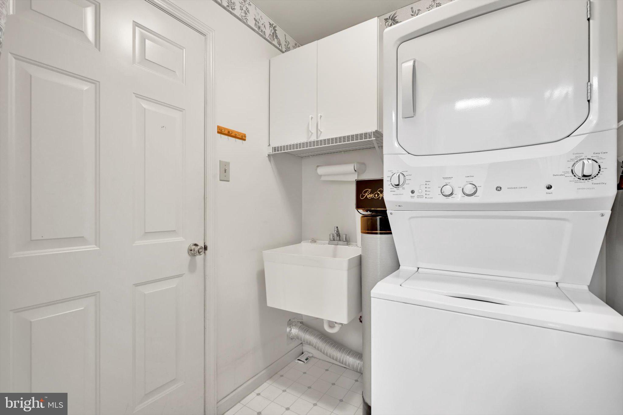 SPRING RIDGE - Residential