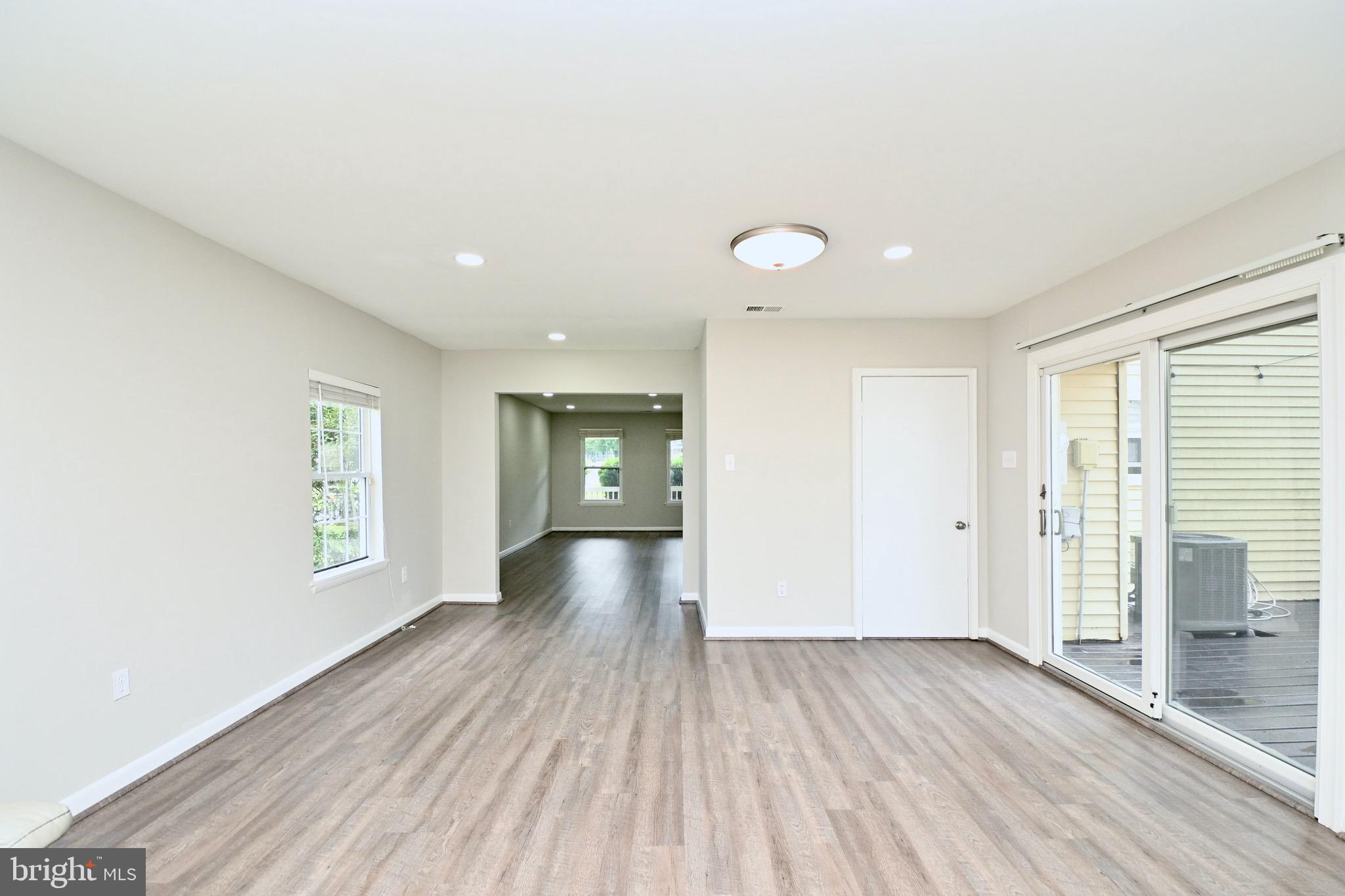 DALE CITY - Residential