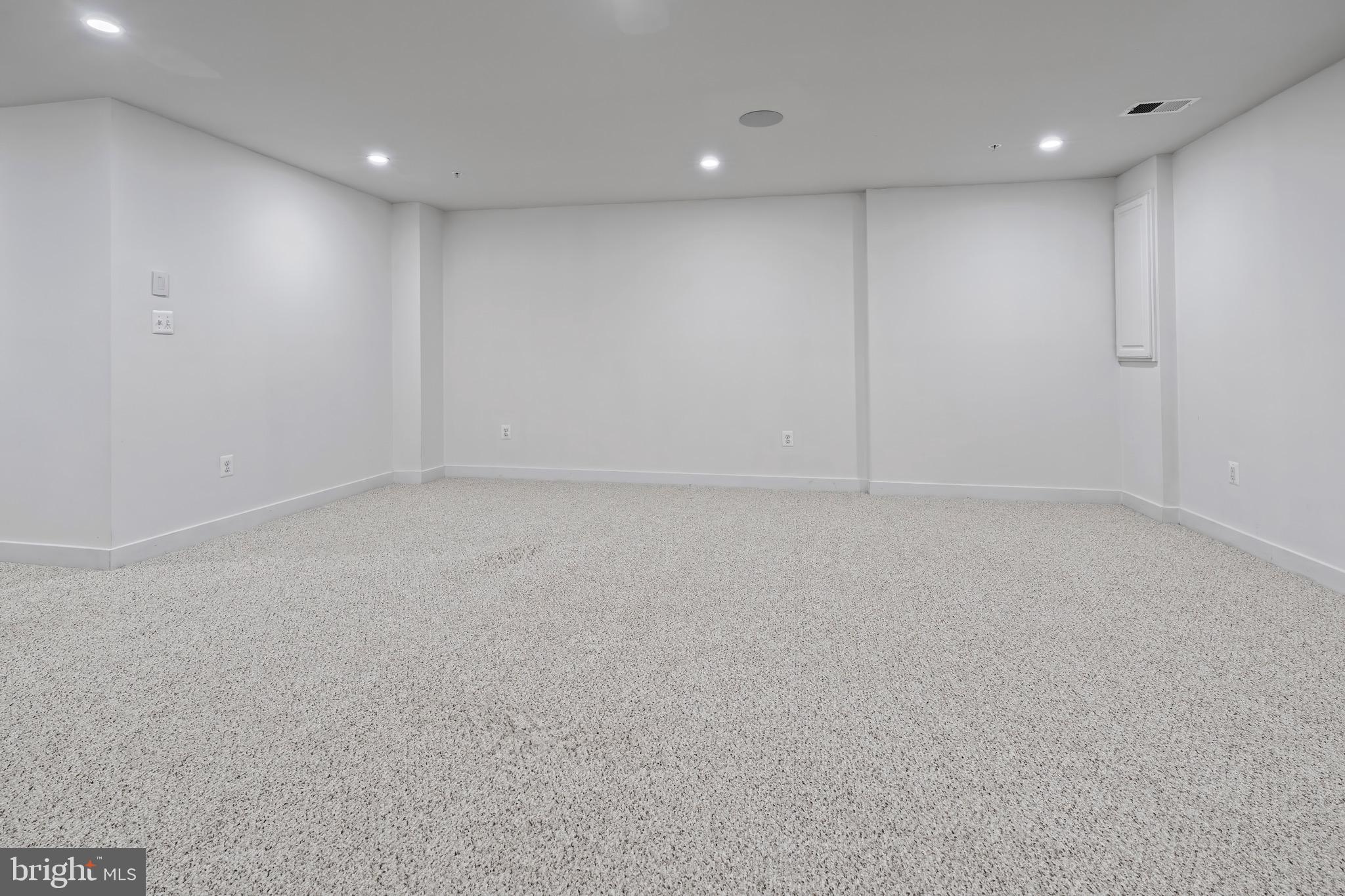 GREENLEIGH AT CROSSROADS - Residential