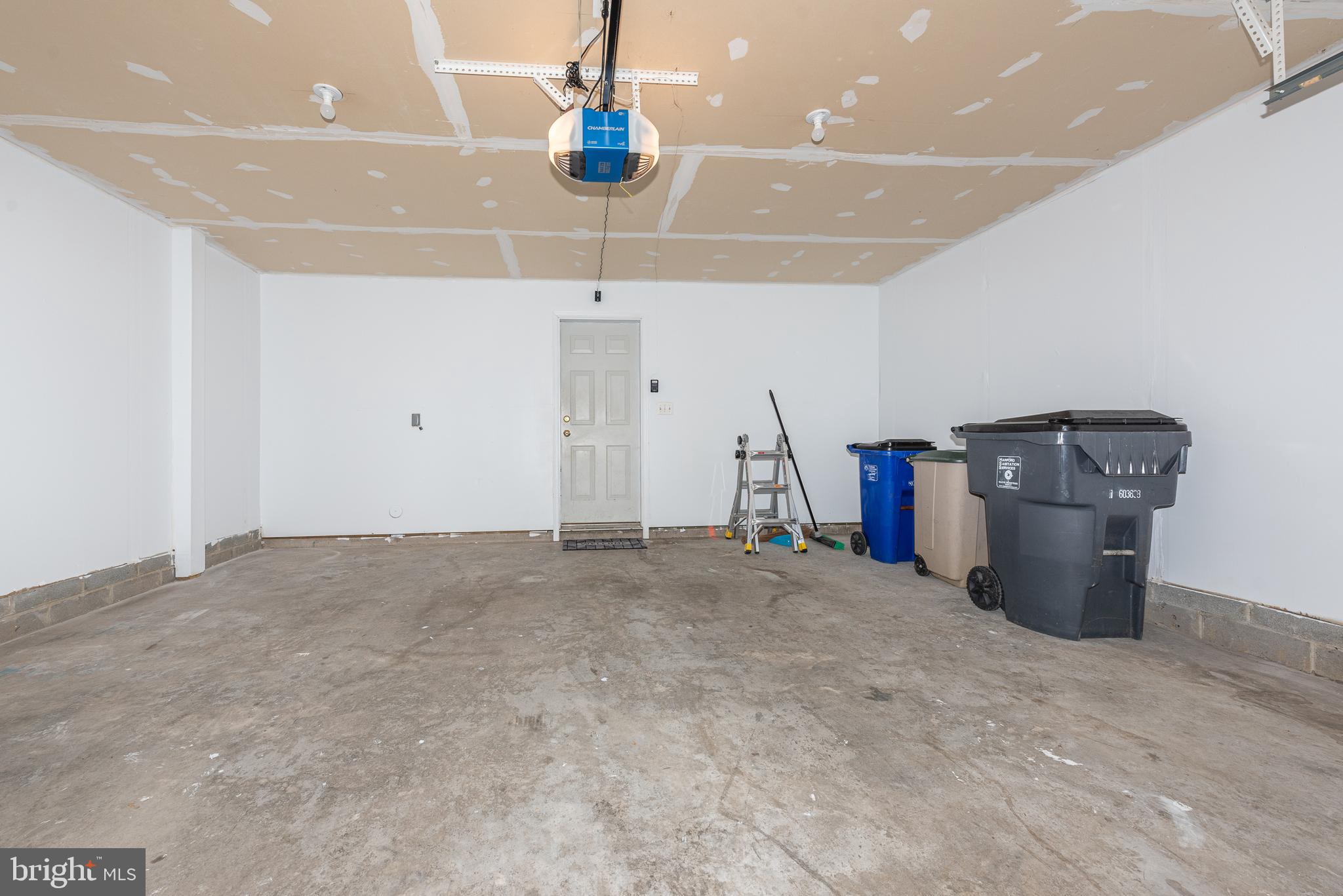 EAGLES LANDING AT WATERS EDGE - Residential