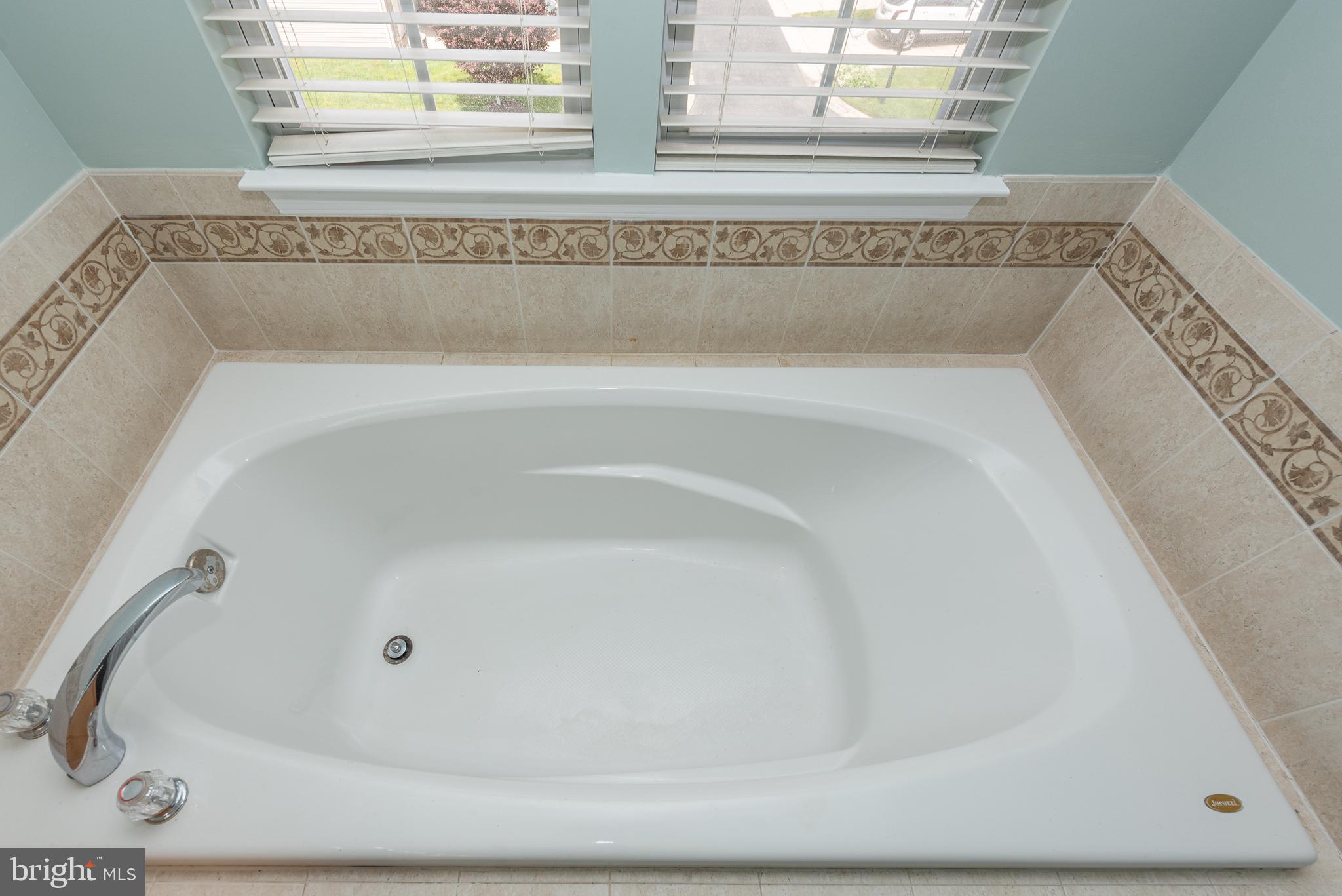 EAGLES LANDING AT WATERS EDGE - Residential