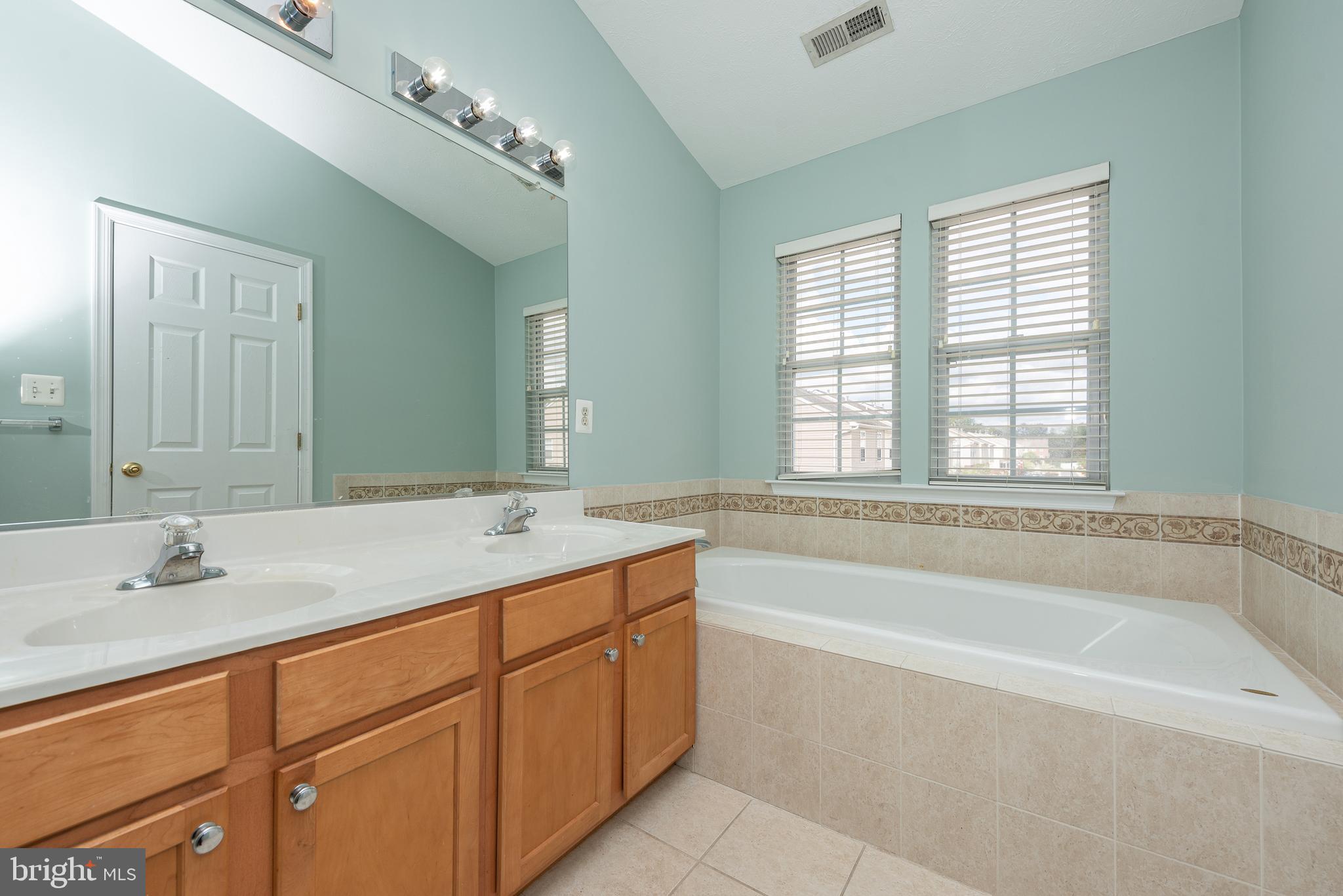 EAGLES LANDING AT WATERS EDGE - Residential