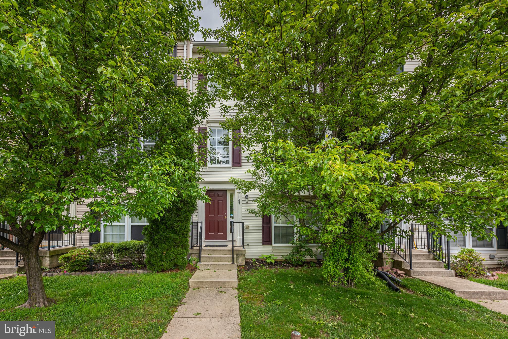 EAGLES LANDING AT WATERS EDGE - Residential