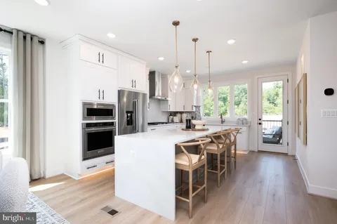 1605 Fellowship Square, Reston, VA MLS: VAFX2237068