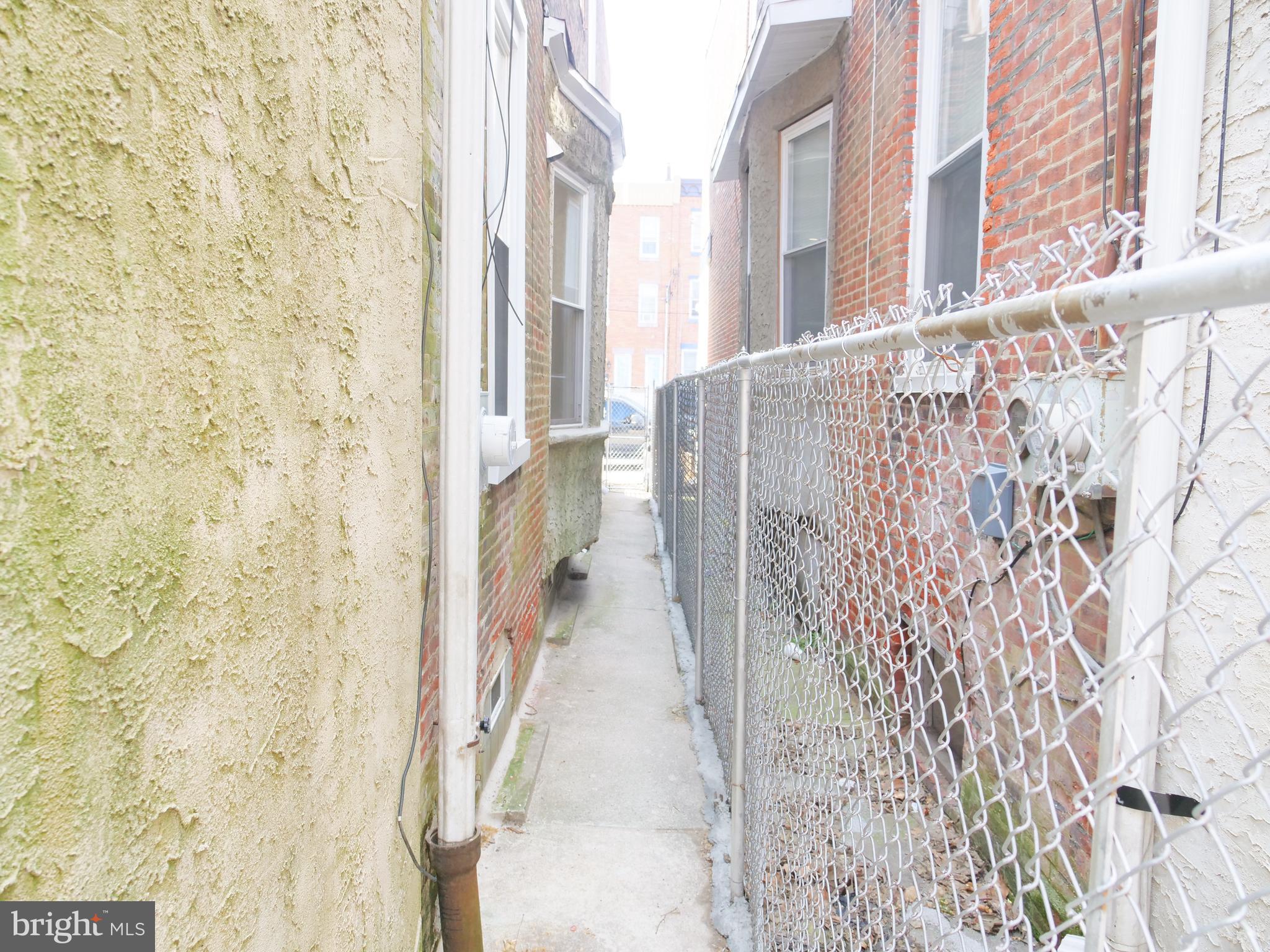 STRAWBERRY MANSION - Residential