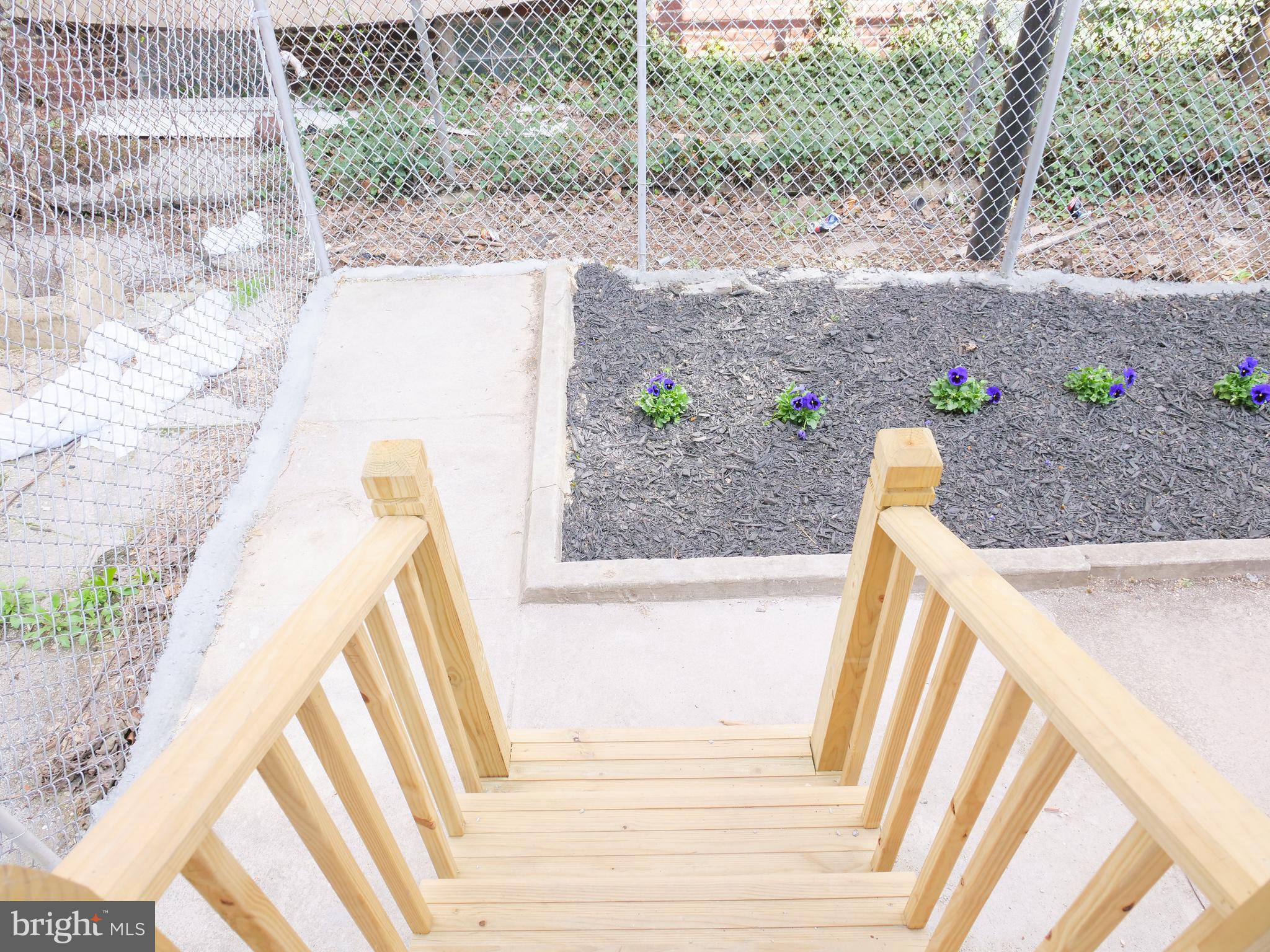 STRAWBERRY MANSION - Residential