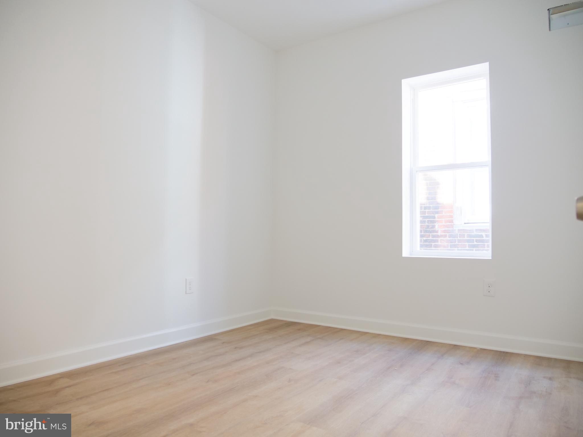 STRAWBERRY MANSION - Residential