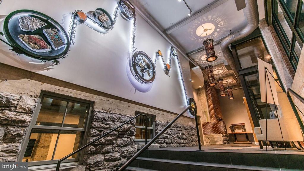 Photo of 41 W LEMON ST #307, LANCASTER, PA 17603 (MLS # PALA2029464)