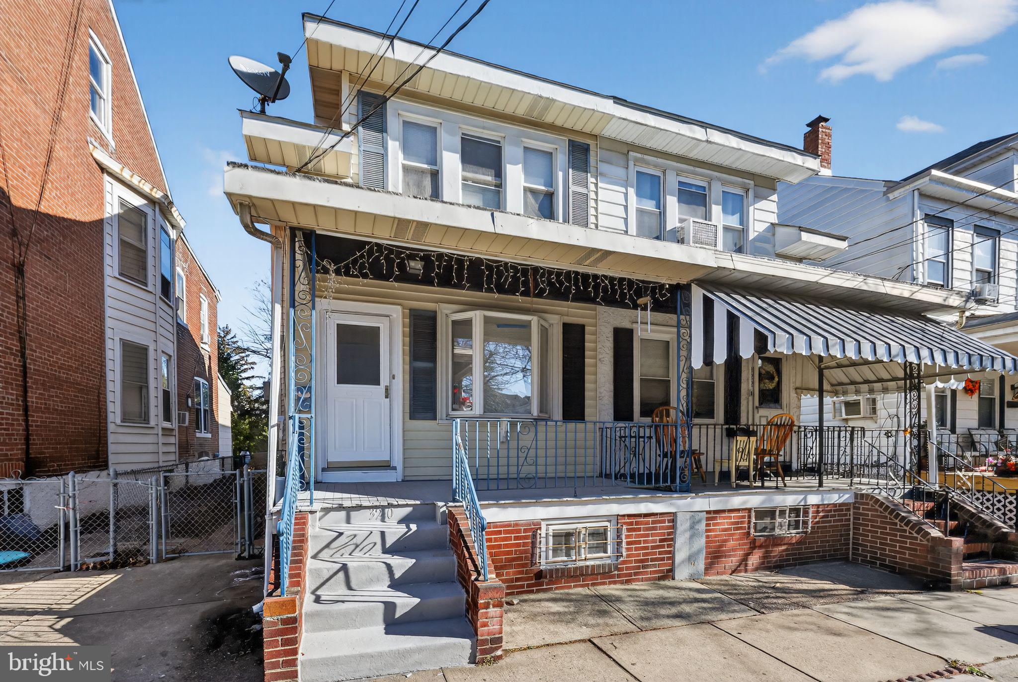 320 COMMONWEALTH AVENUE