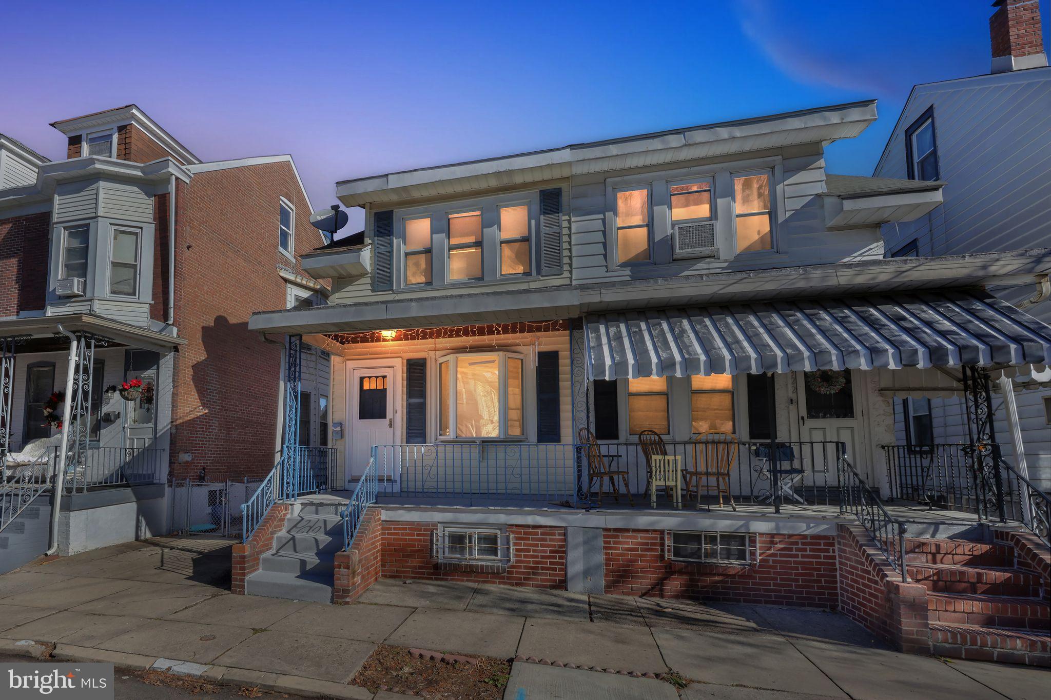 320 COMMONWEALTH AVENUE