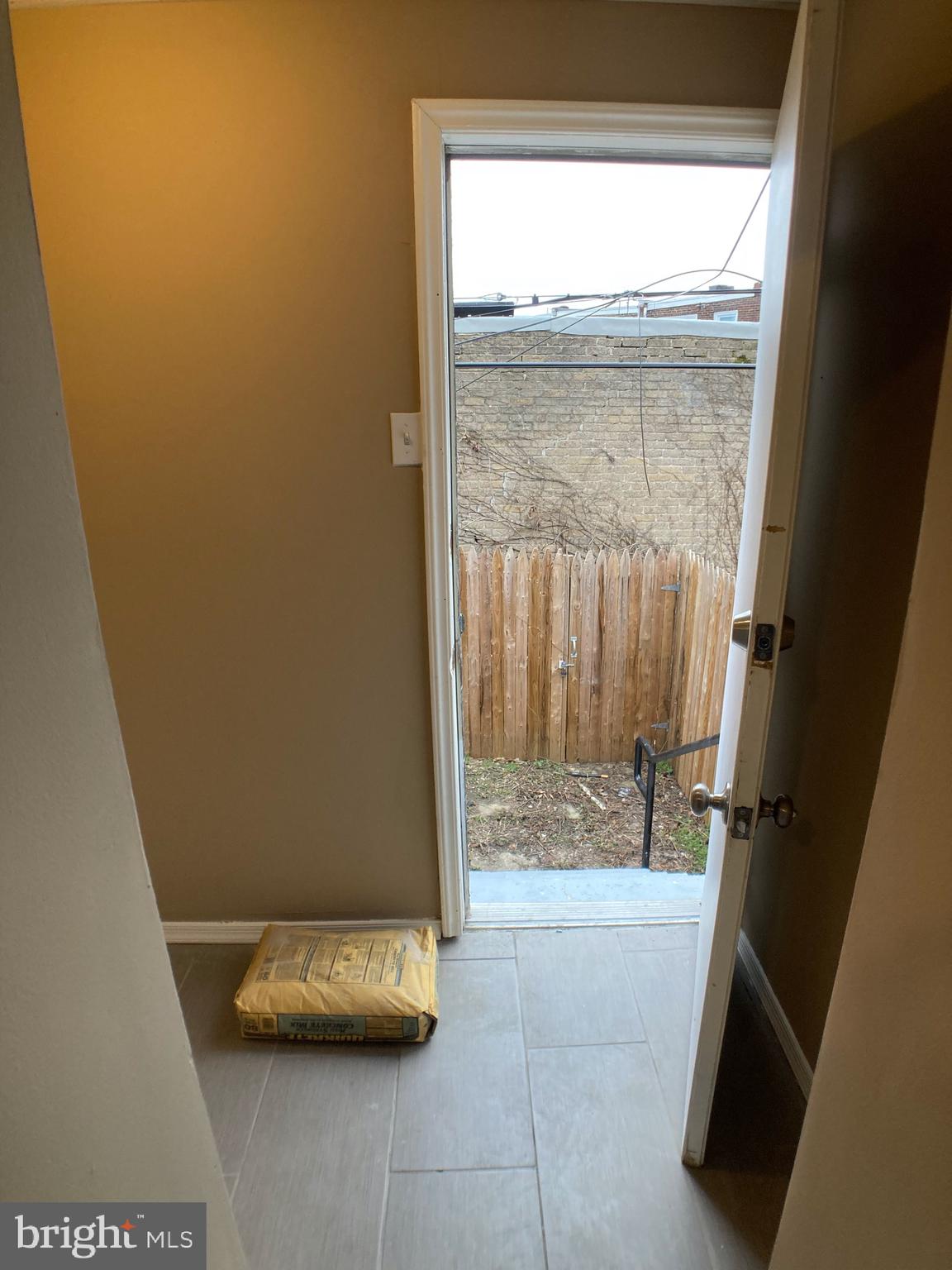 FRANKFORD - Residential Lease