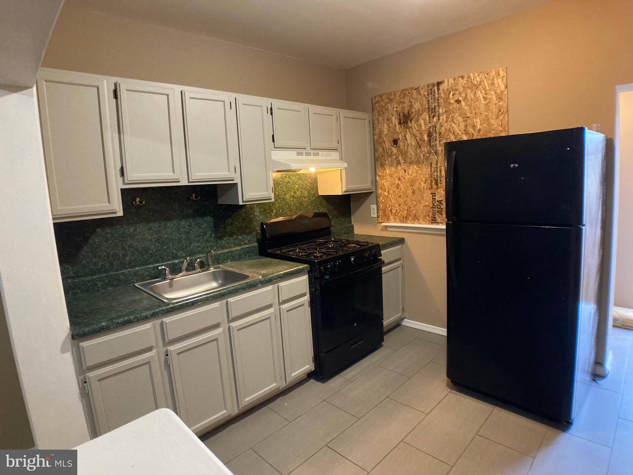 FRANKFORD - Residential Lease