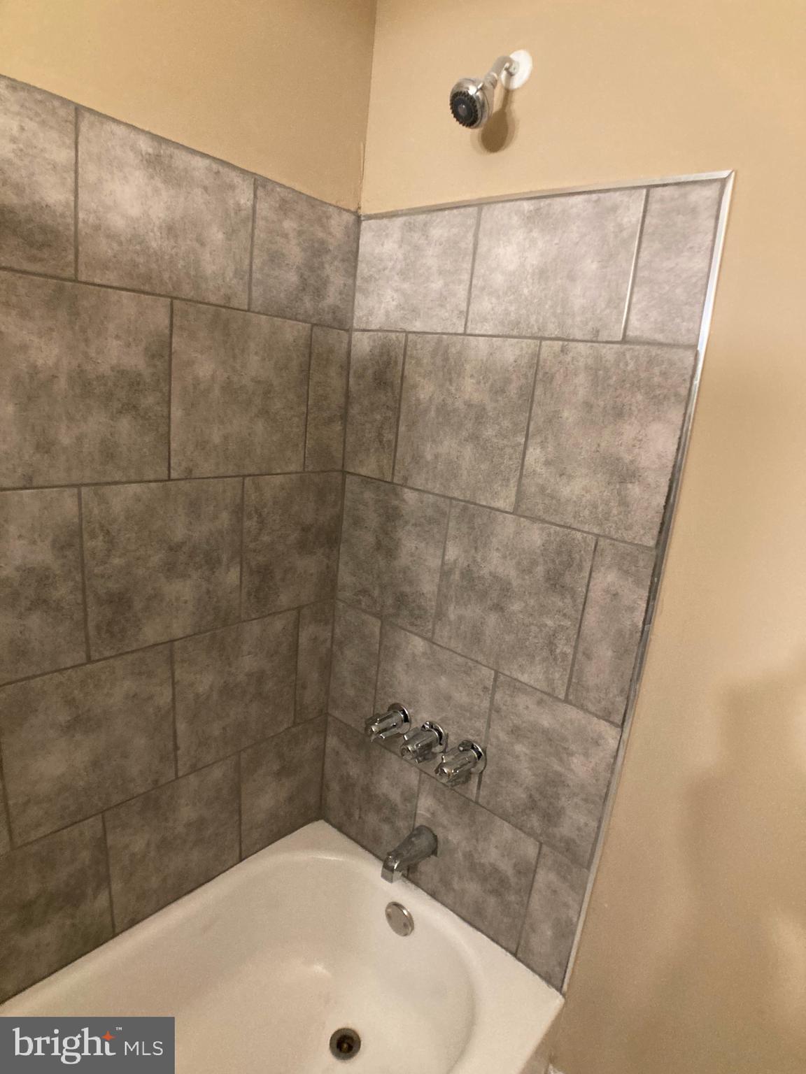 FRANKFORD - Residential Lease