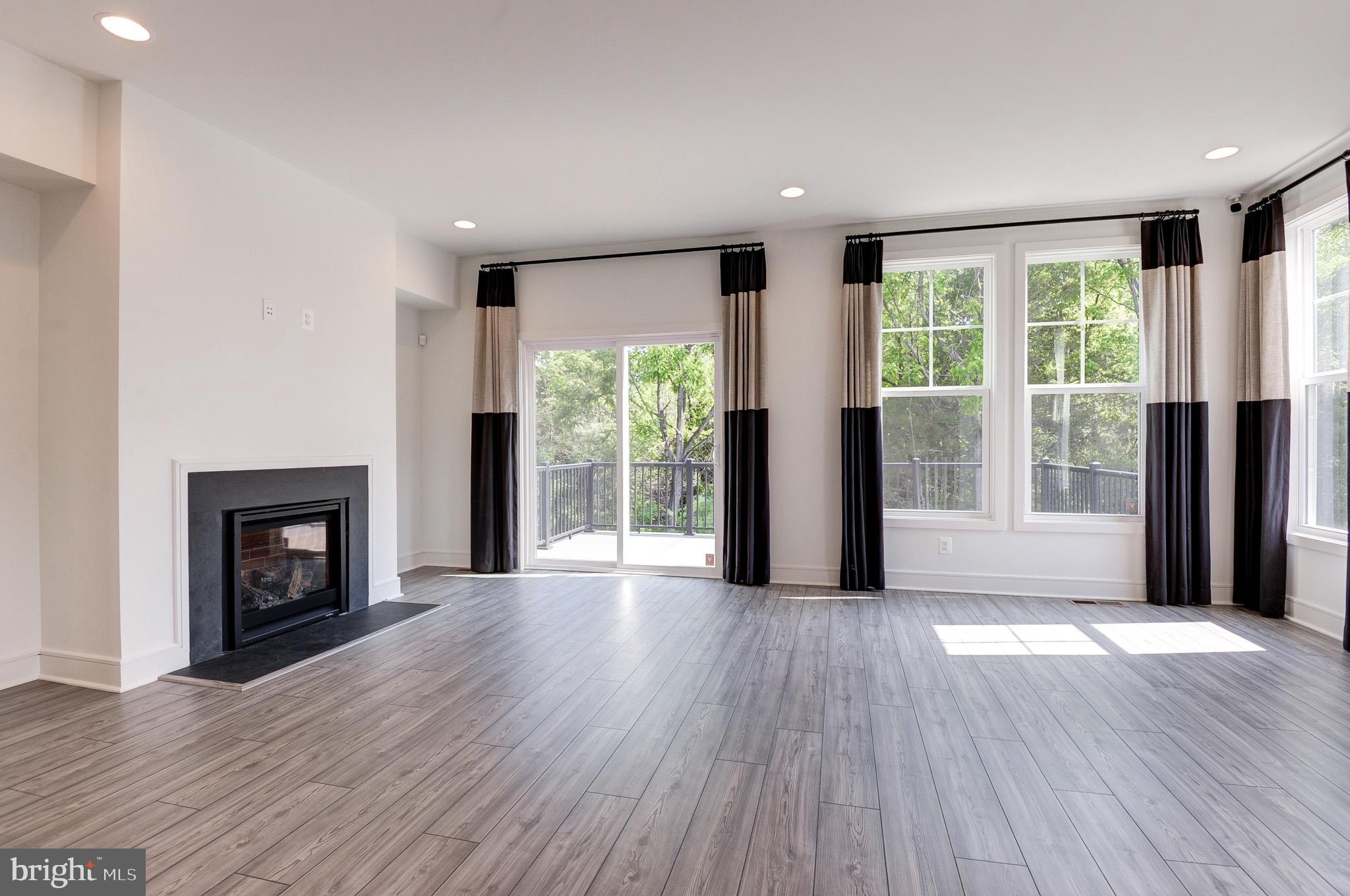 LAKE FREDERICK - Residential Lease