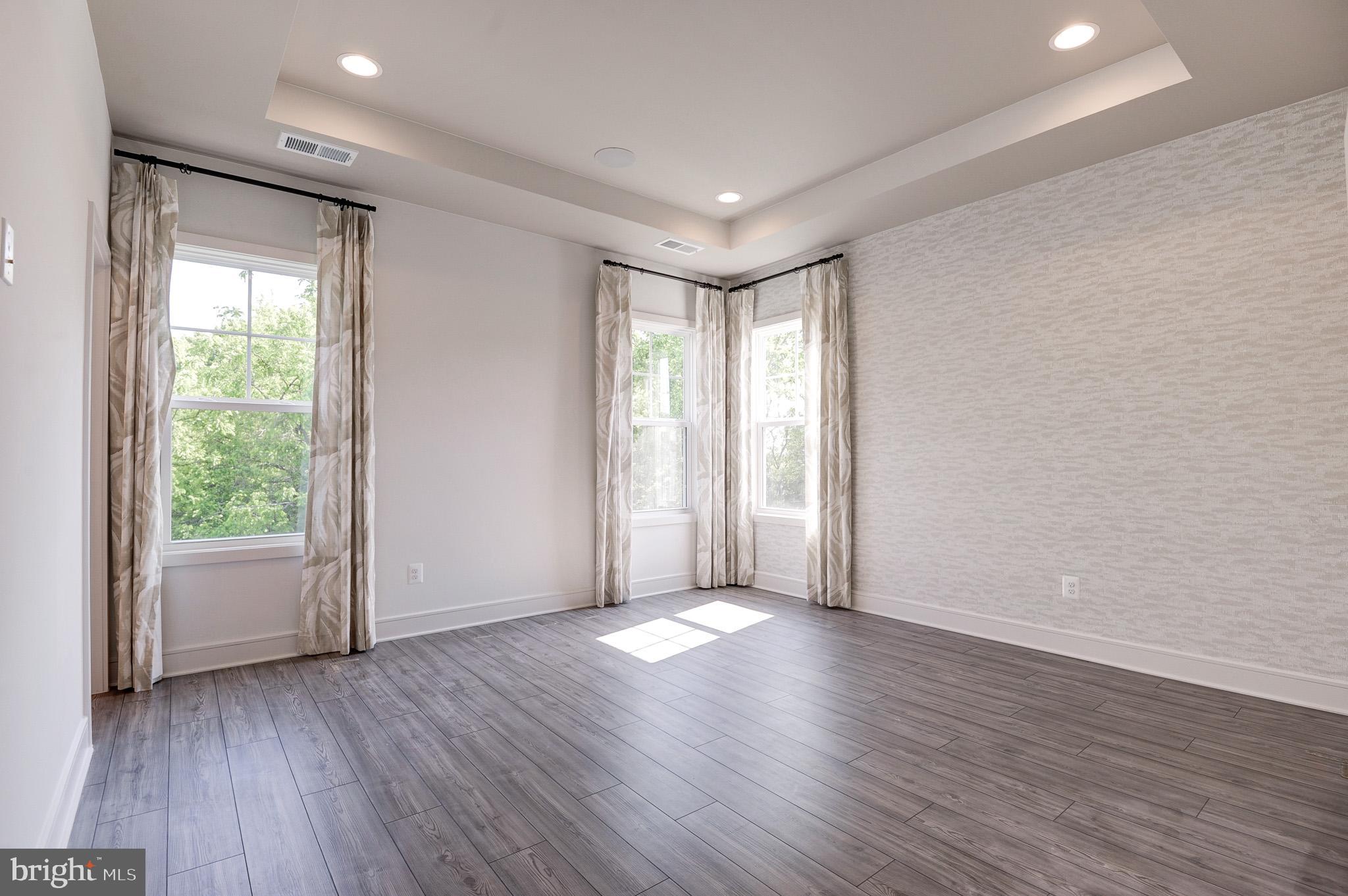 LAKE FREDERICK - Residential Lease