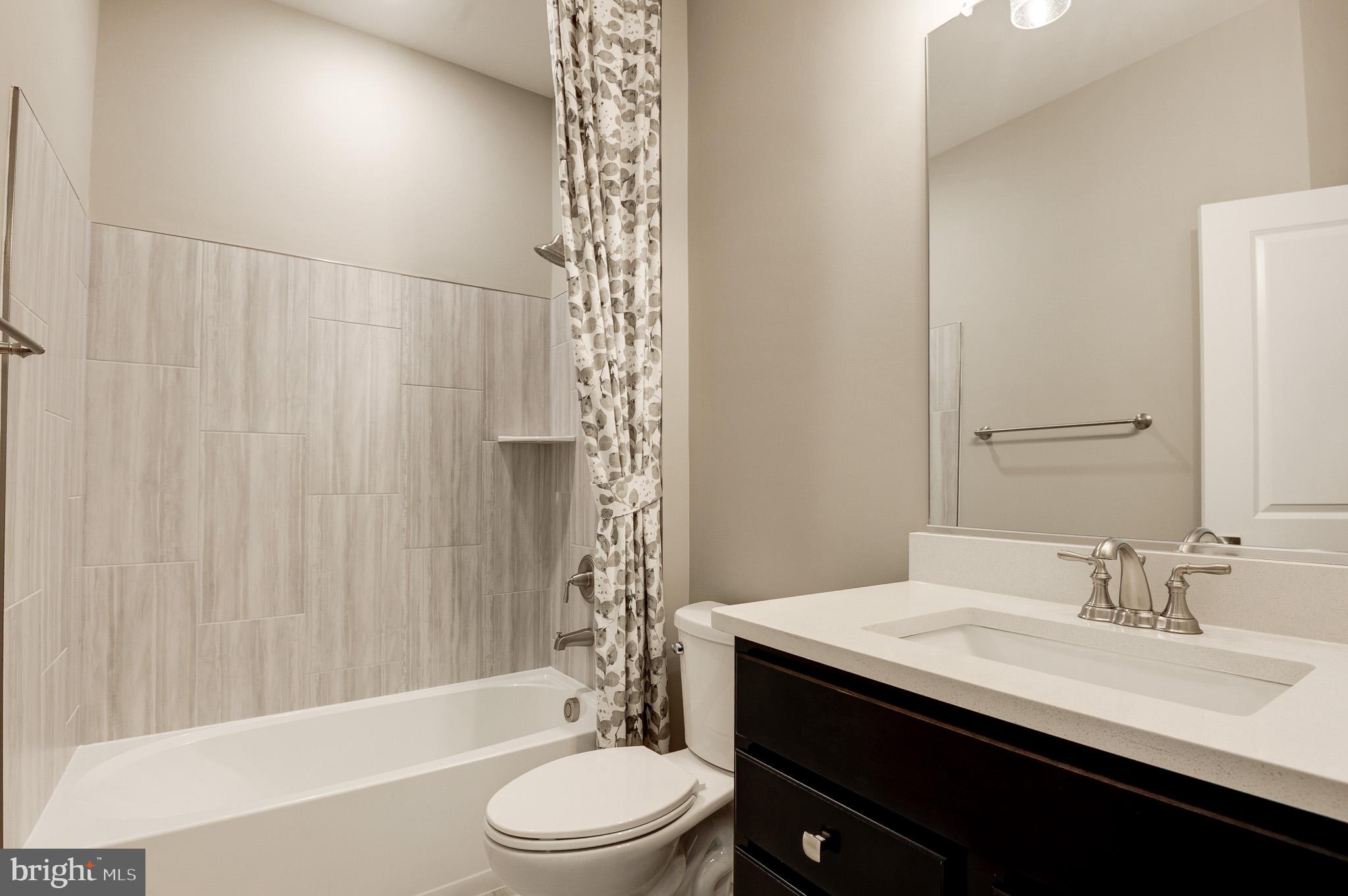 LAKE FREDERICK - Residential Lease