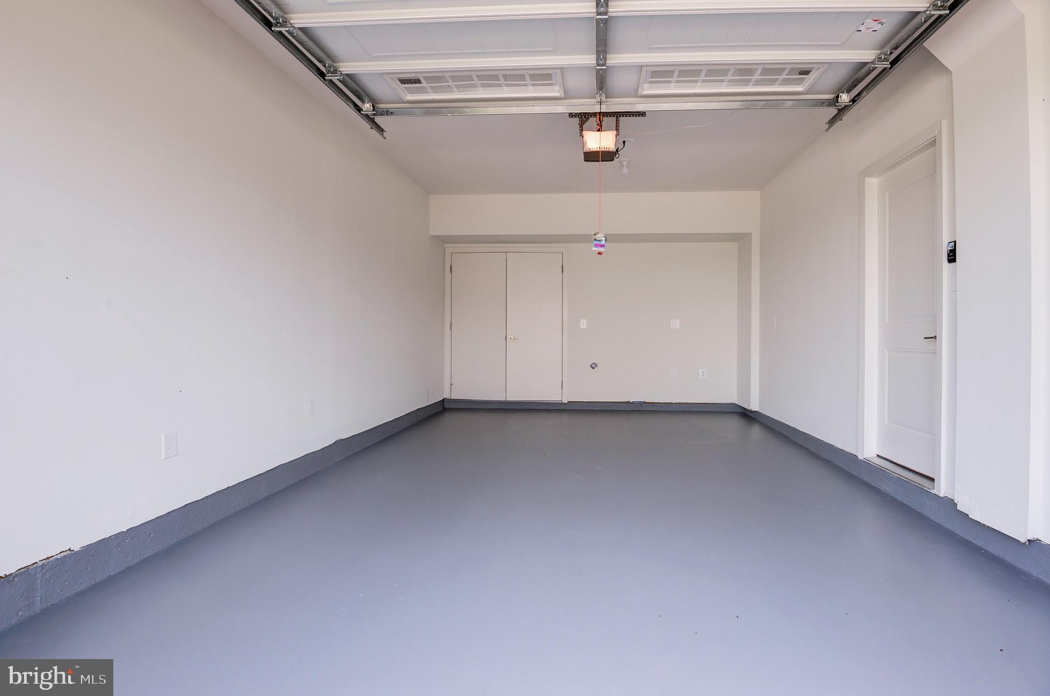 LAKE FREDERICK - Residential Lease