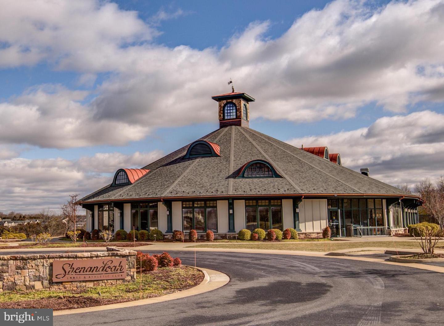 LAKE FREDERICK - Residential Lease