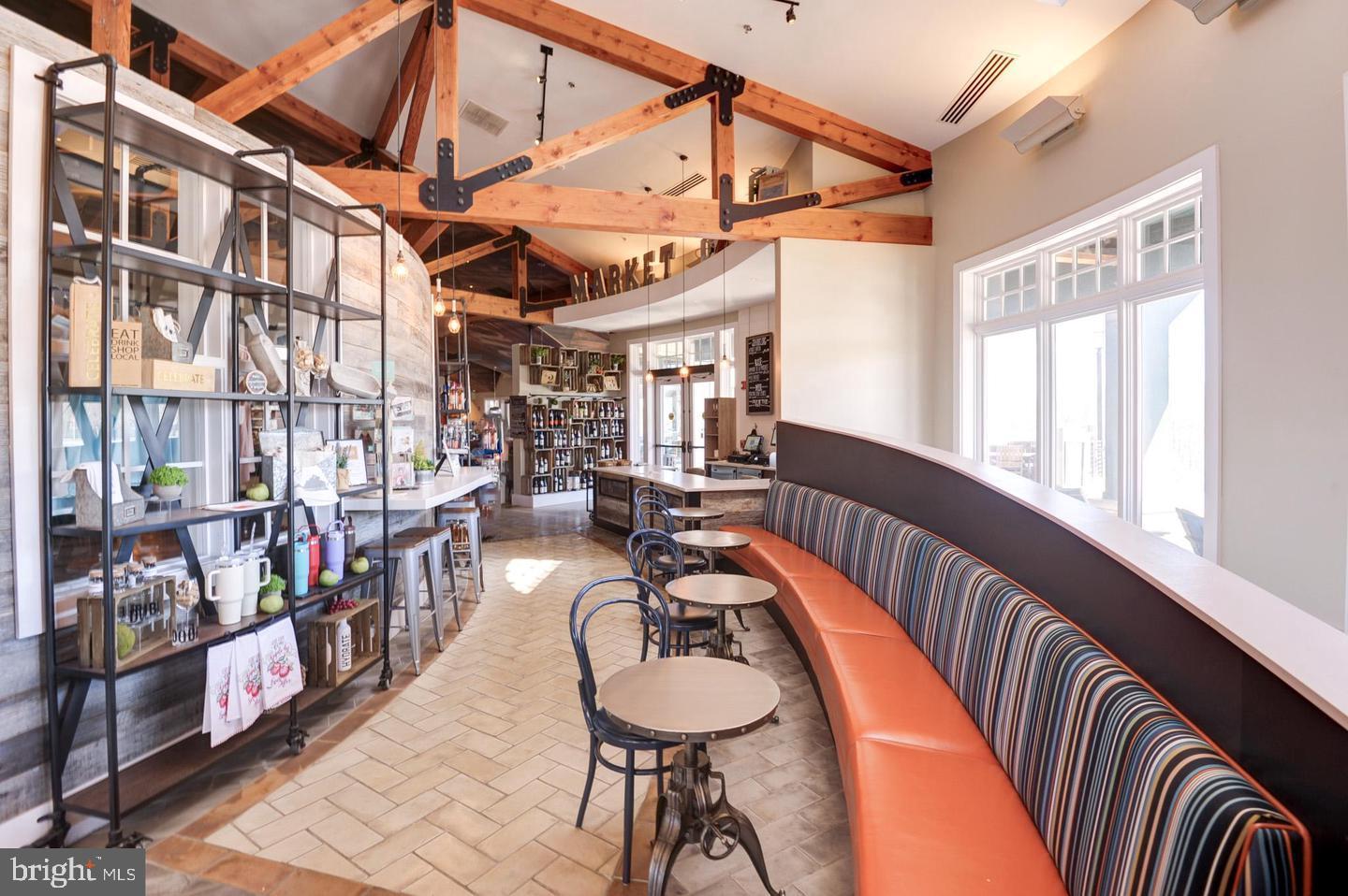 LAKE FREDERICK - Residential Lease