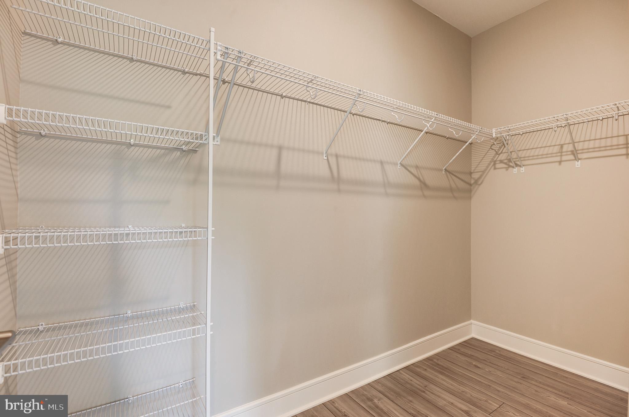 LAKE FREDERICK - Residential Lease