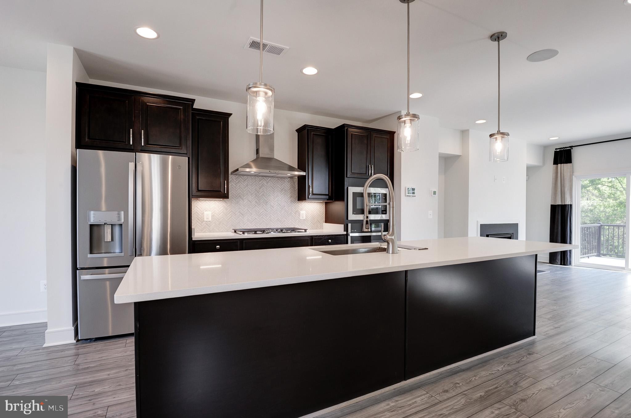 LAKE FREDERICK - Residential Lease