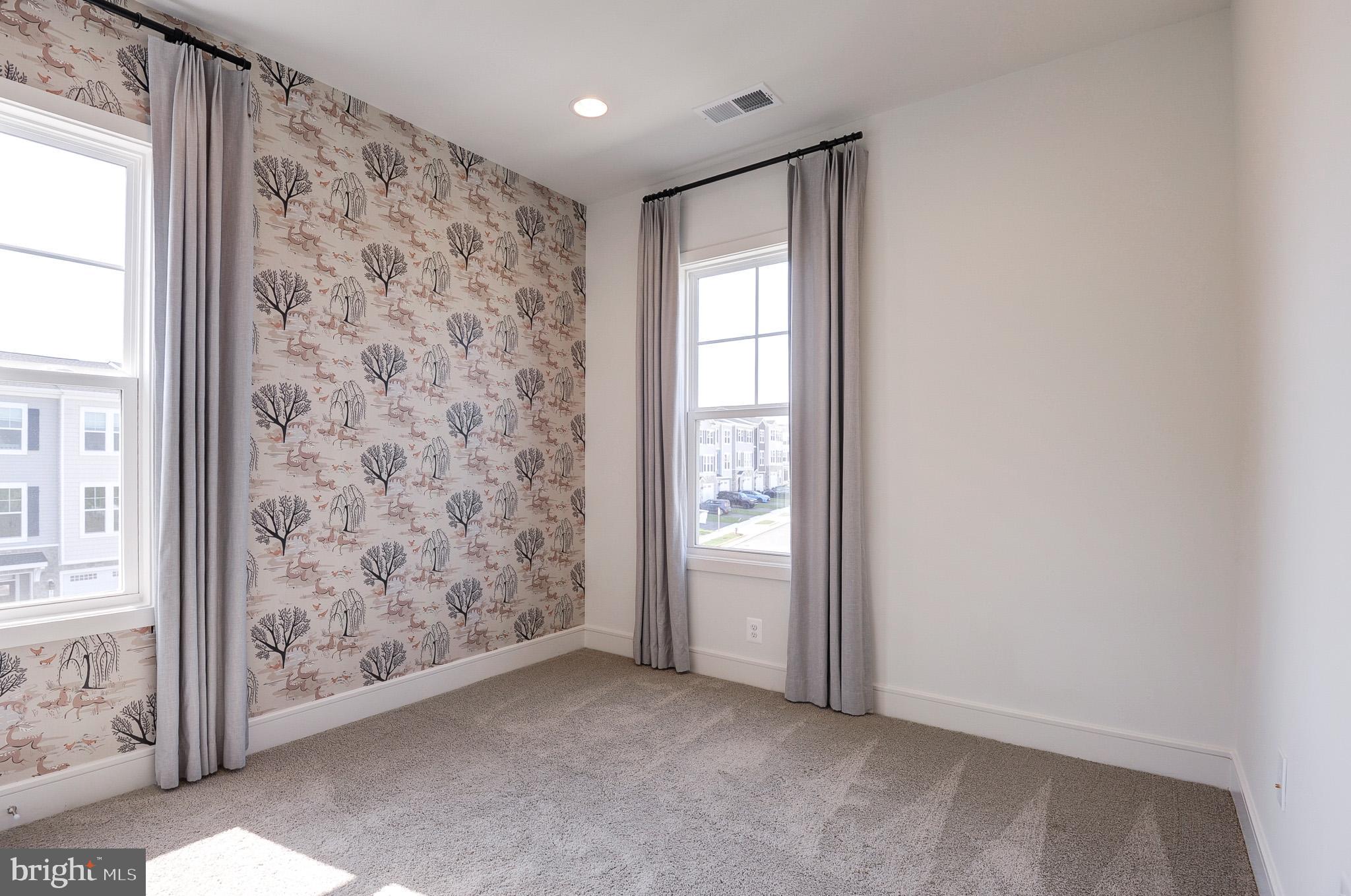 LAKE FREDERICK - Residential Lease