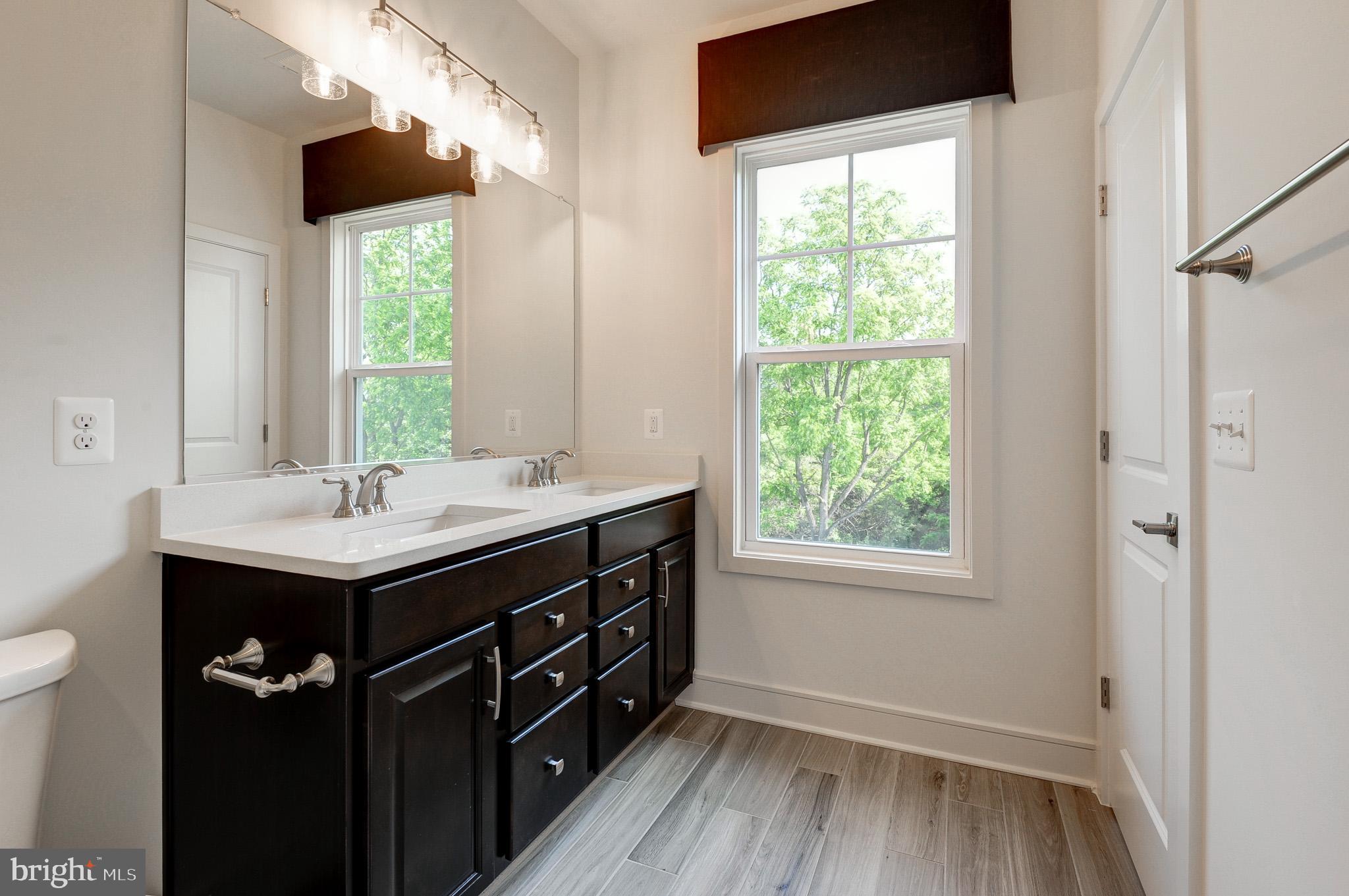 LAKE FREDERICK - Residential Lease