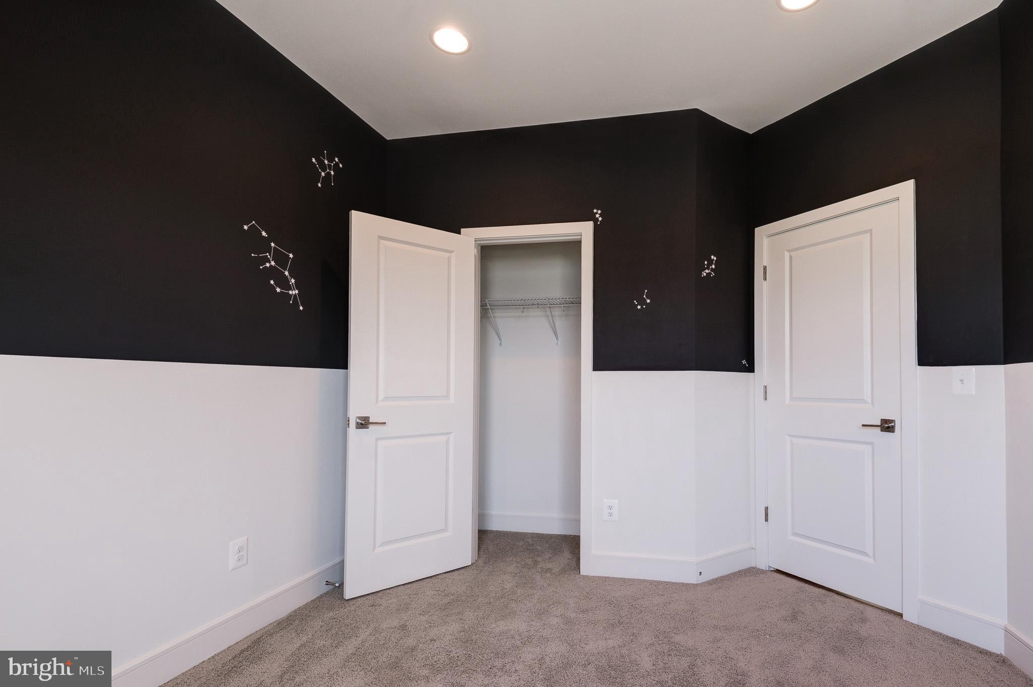 LAKE FREDERICK - Residential Lease