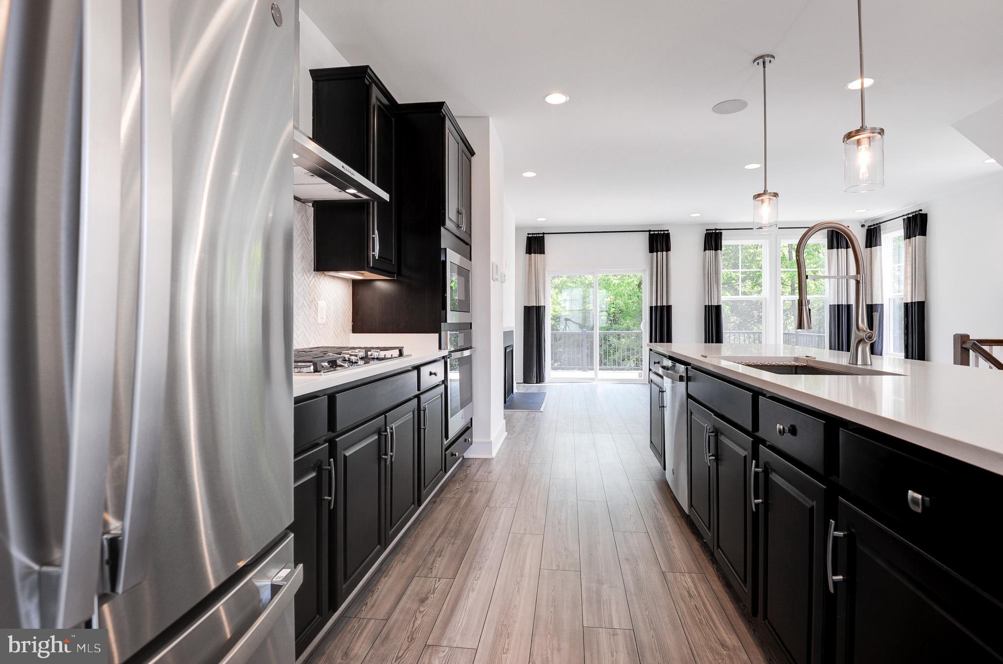 LAKE FREDERICK - Residential Lease