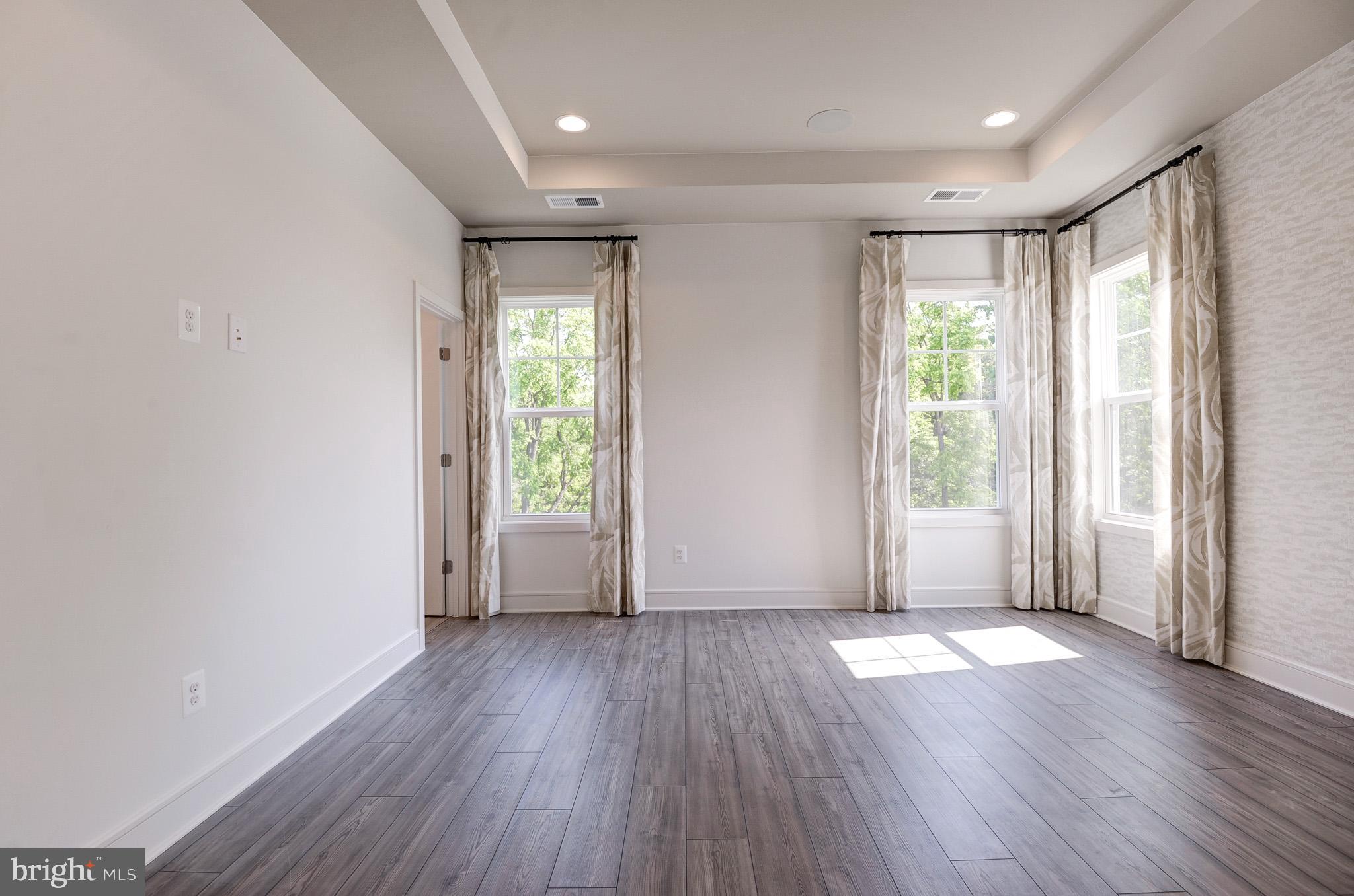 LAKE FREDERICK - Residential Lease