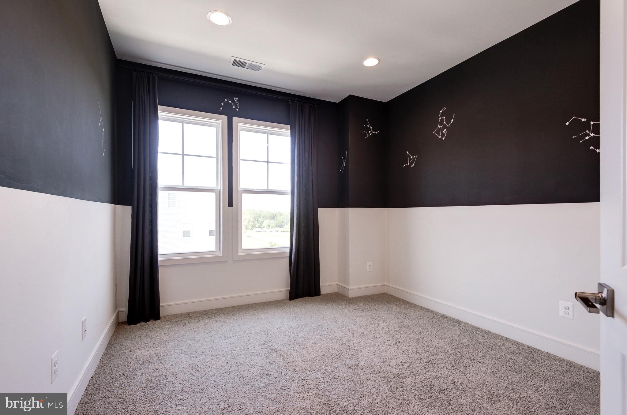 LAKE FREDERICK - Residential Lease