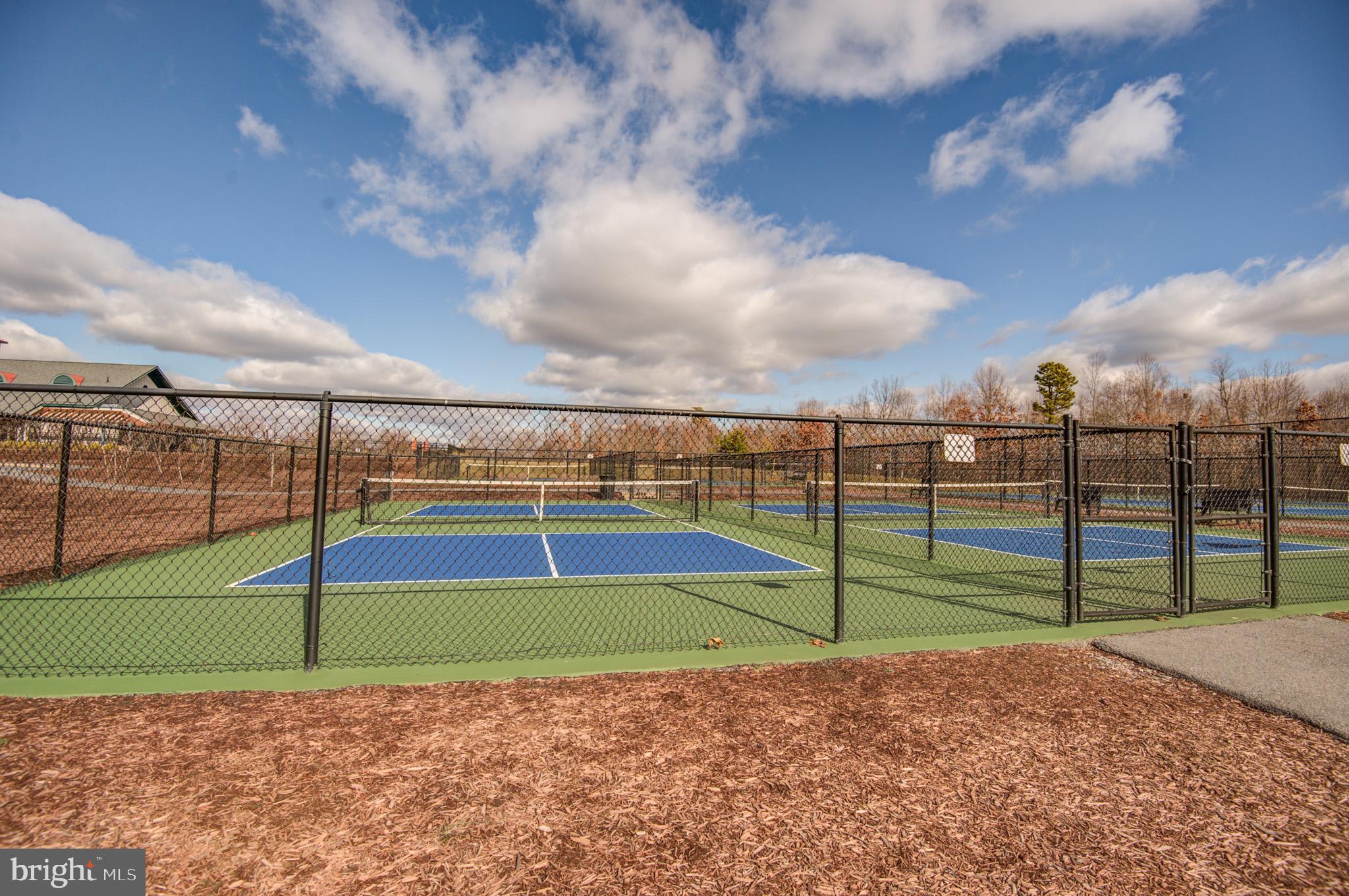 LAKE FREDERICK - Residential Lease