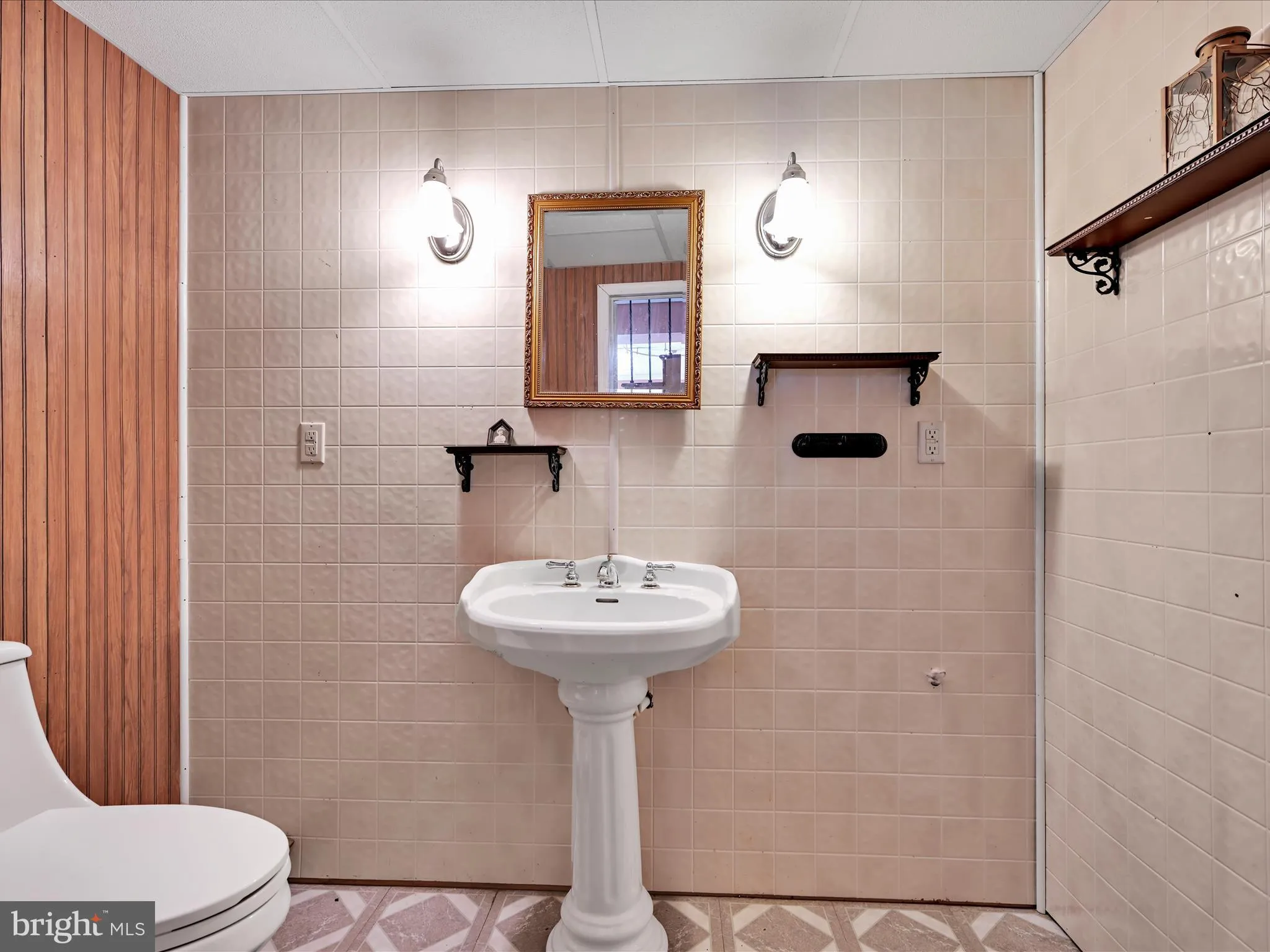 Auburn, Pennsylvania 17922, United States, 3 Bedrooms Bedrooms, ,3 BathroomsBathrooms,Residential,Active,212584