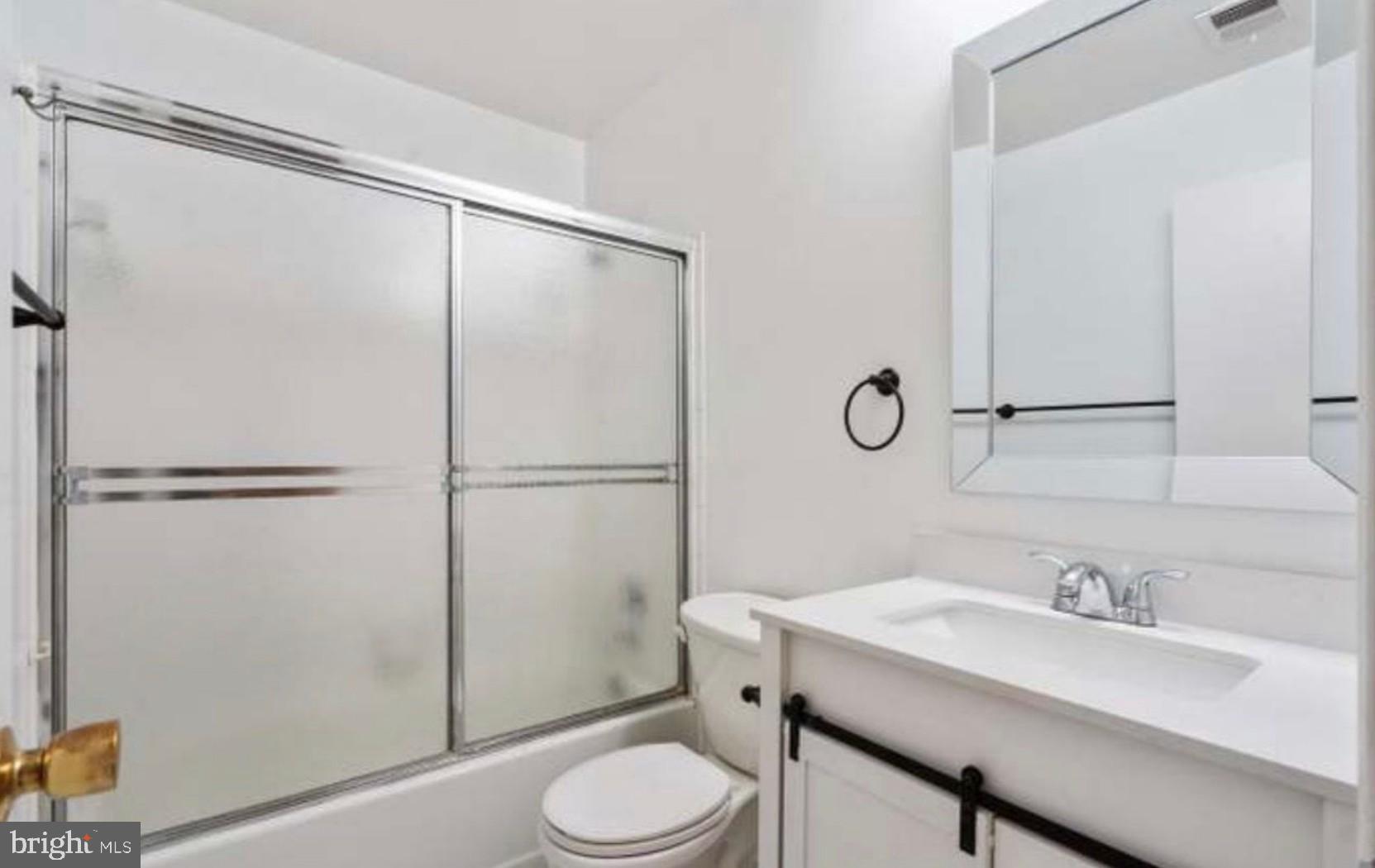 5501 WOODLAWN MANOR COURT BASEMENT