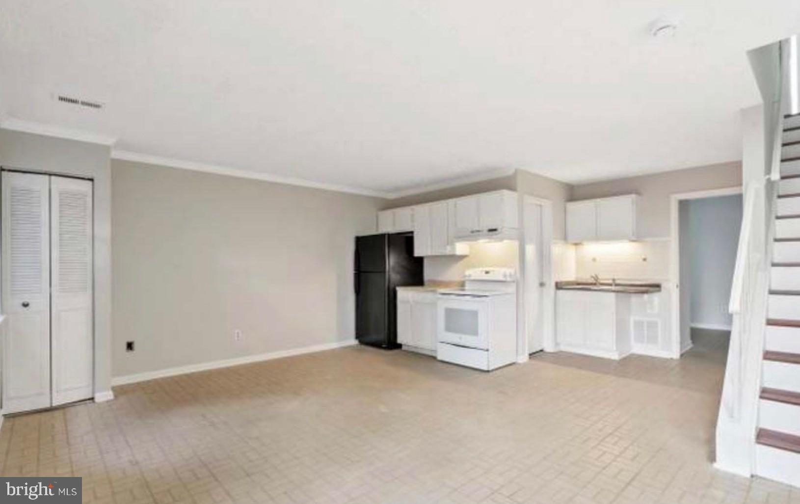 5501 WOODLAWN MANOR COURT BASEMENT