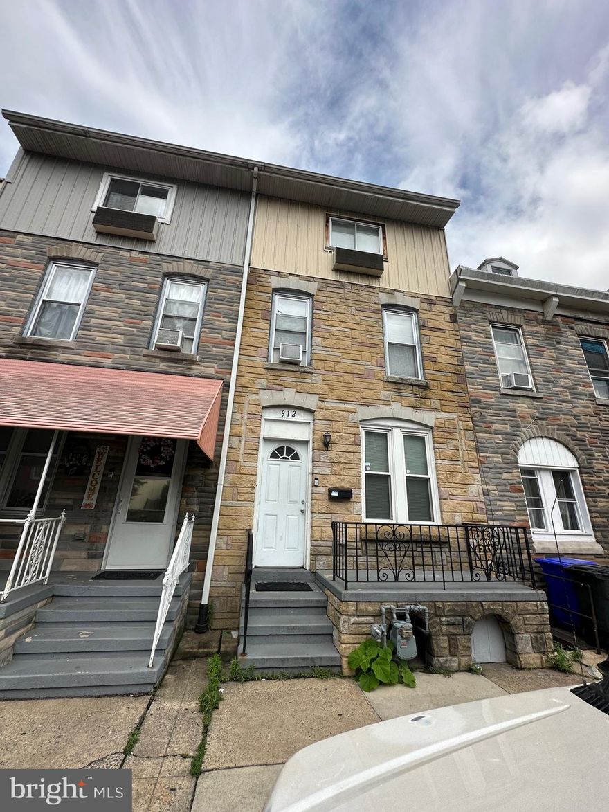 This Beautiful Home in Reading has been recently updated and all you need to do is move in!
Gas Heat,4 Bedrooms, Nice Kitchen, stainless steel appliances, Laminate floors, and much more. NO PRICE ESCALATION ADDENDUM PER SELLER REQUEST./ Conventional or Cash 
Appliances are in as is conditions.call  for your next showing.