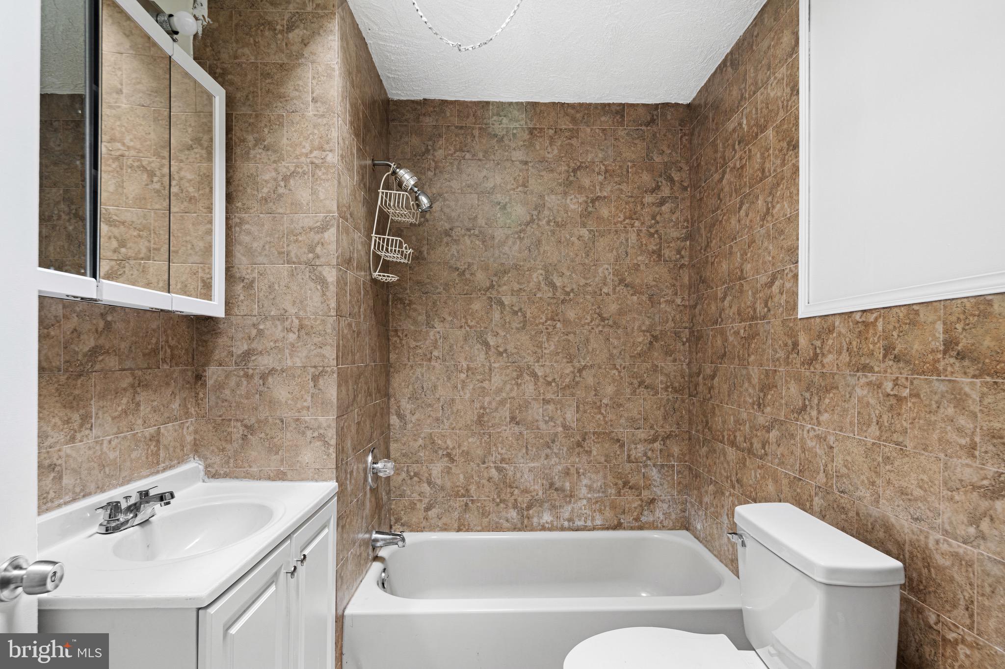 NORTHWOOD - Residential