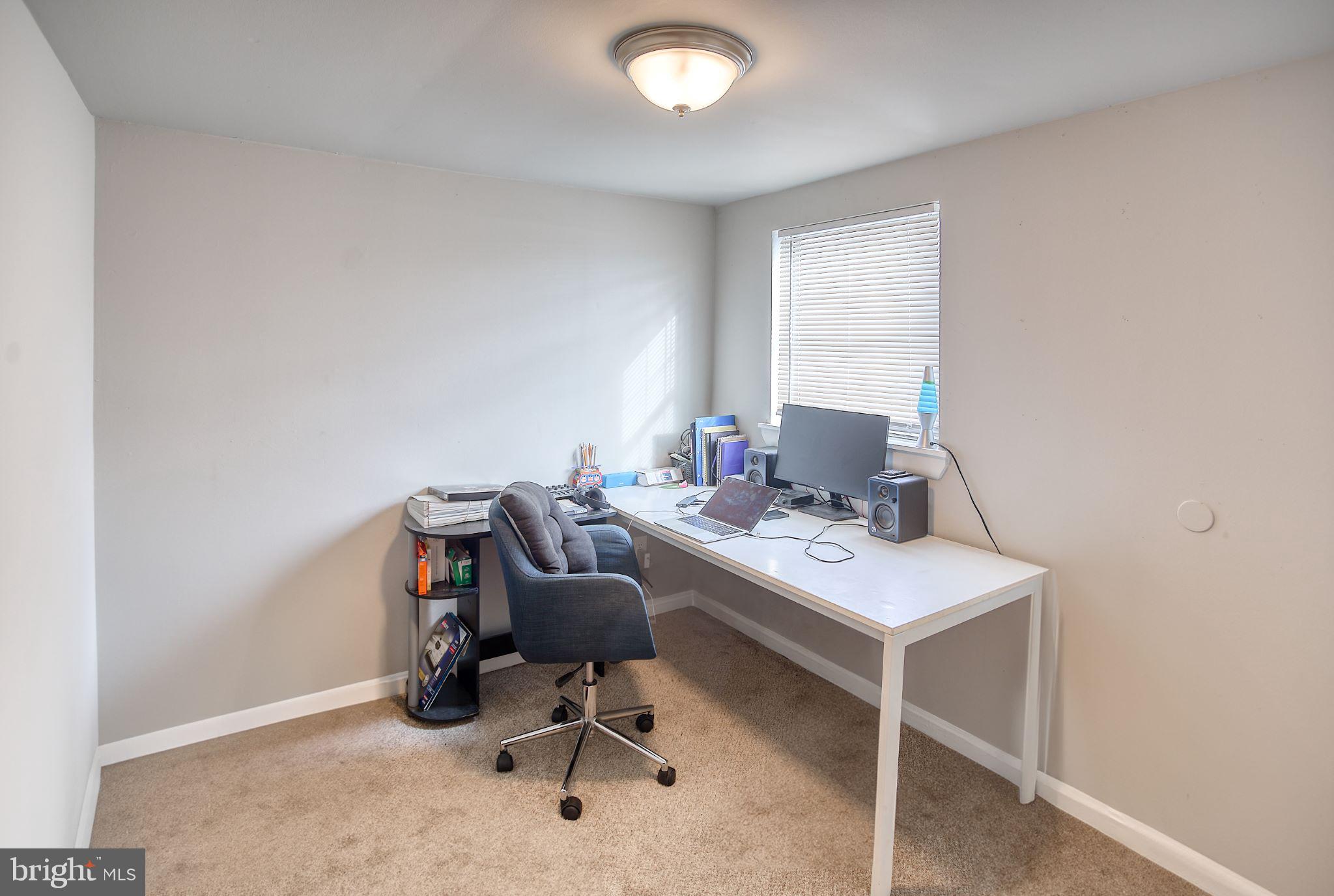MCELDERRY PARK - Residential Lease