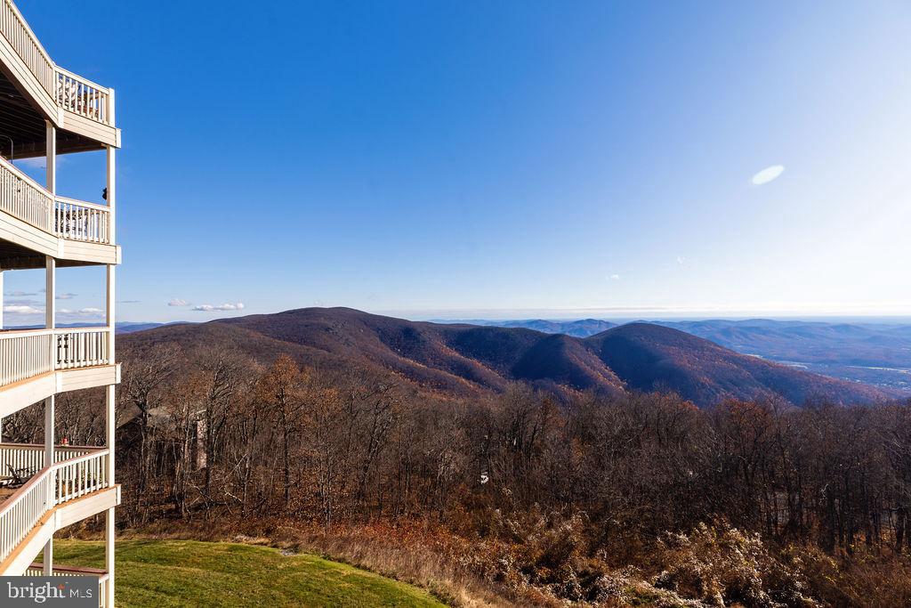 1933 HIGH RIDGE PLACE